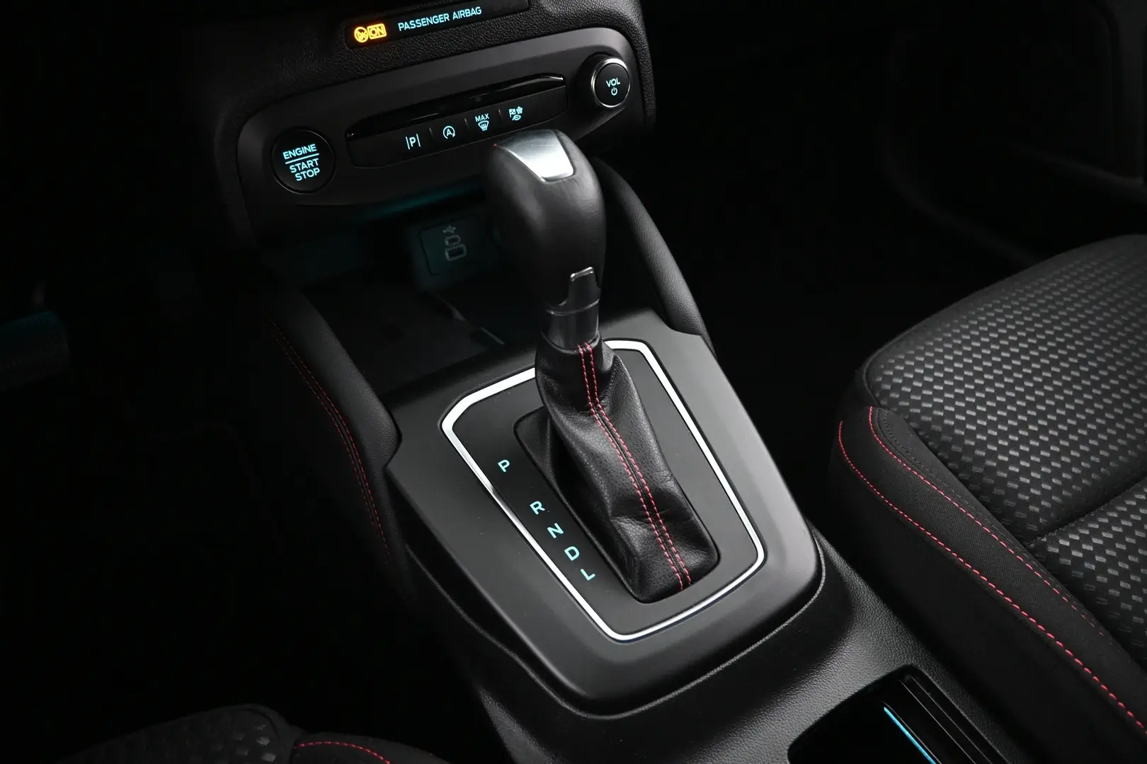 Car Image - 3Q0B6ZzEMtaUoq1jWaJdaL