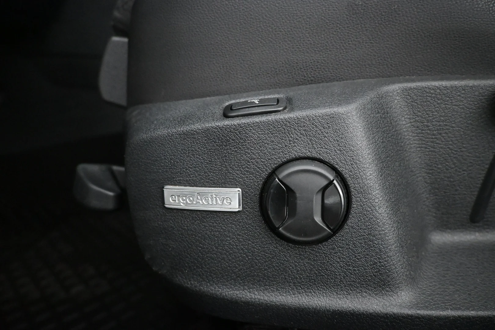 Car Image - 2ufvsnnxrVduYFEP0Vq4dH