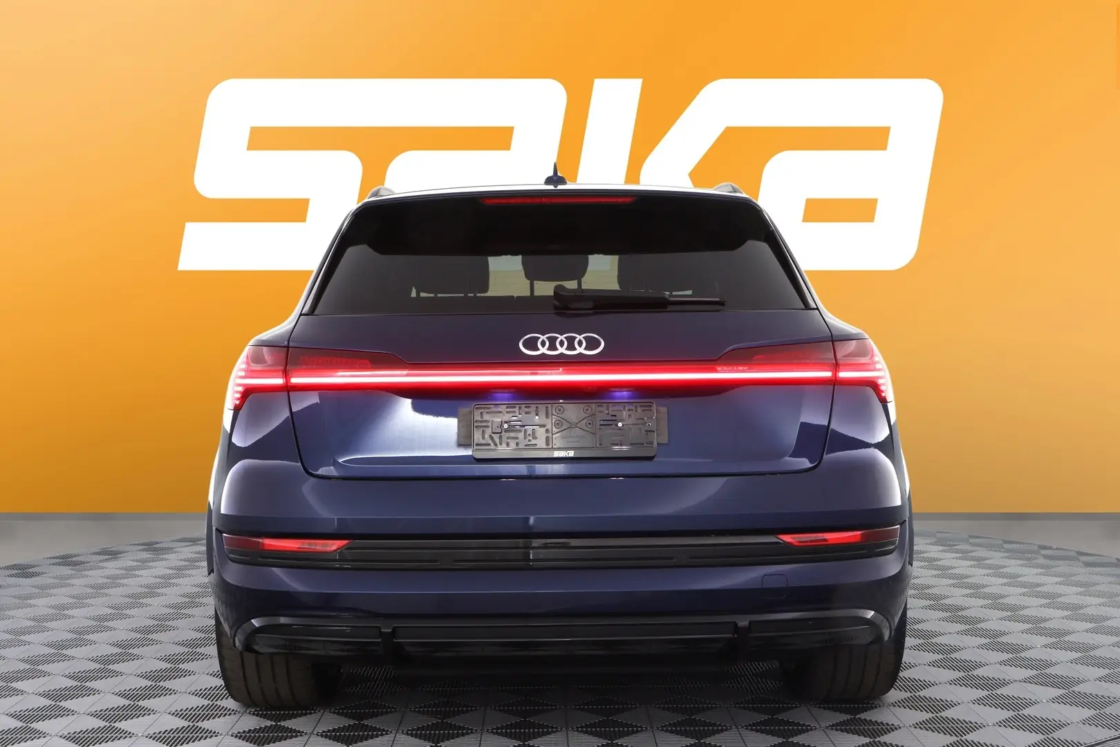 Car Image - tKKS5jwDeA3k77Ww1semz