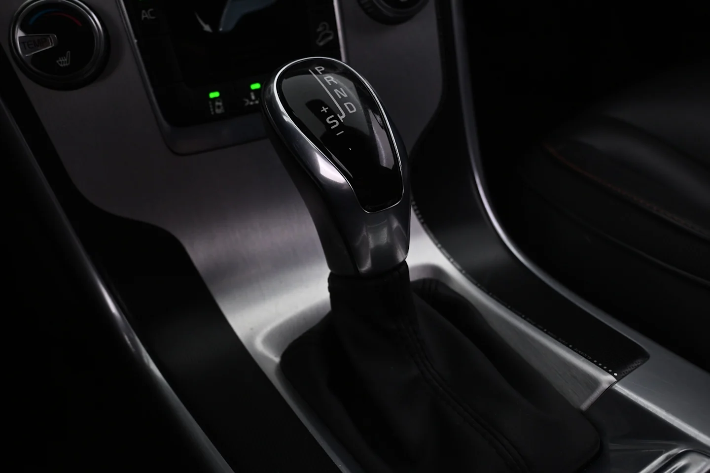 Car Image - 6D8sjKBpyiyjAoScNEot22