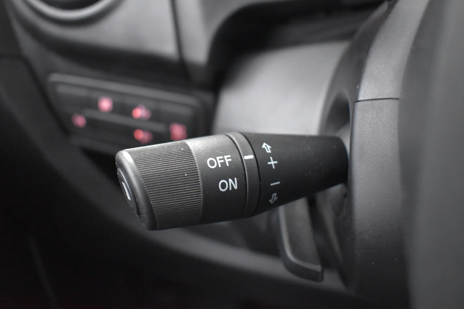 Car Image - 2xJPEavCjOPXiBxy7RZ3Db