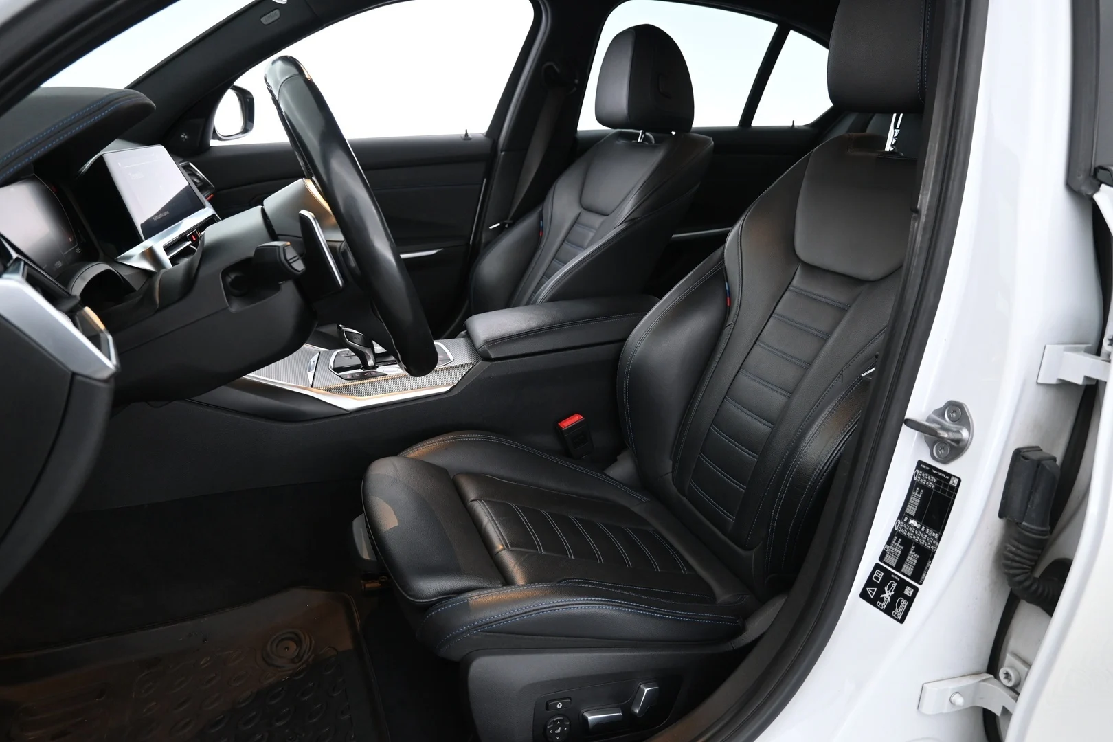 Car Image - 6tshzLmCQGwEpMjut2dw9b