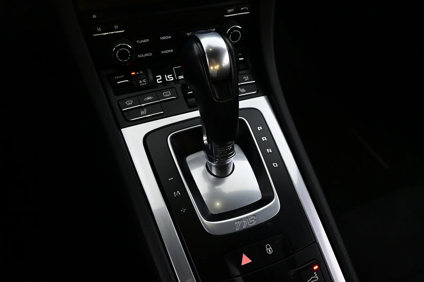 Car Image - 6LMxJbGfUfzBzupKRgBGxO