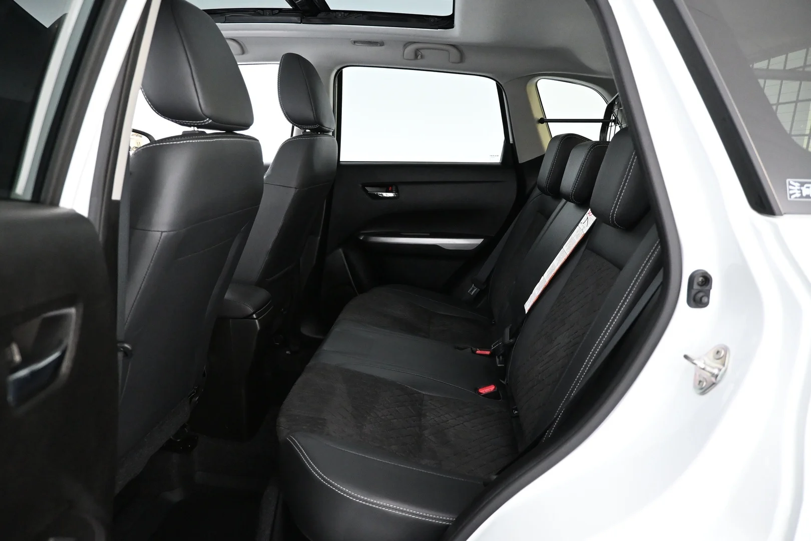 Car Image - 36Tnu4t9waHkZziGFEPBYq