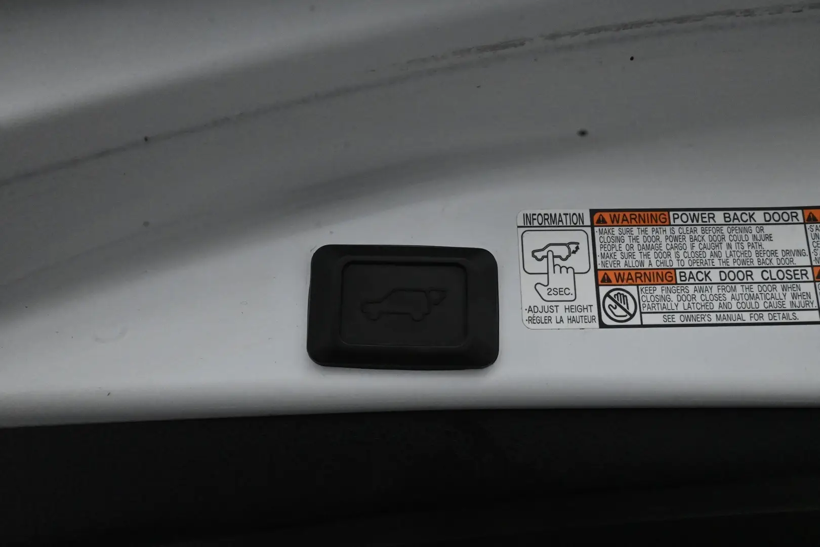 Car Image - 3R9uQyrhiu89yYY1yDeiW4