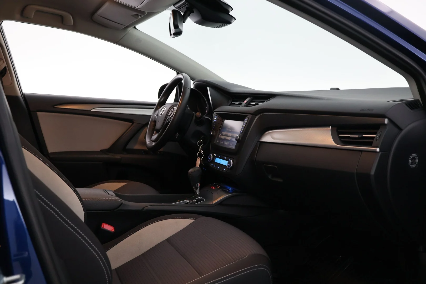 Car Image - wRVXW65I8E5BOd1IoiWtf