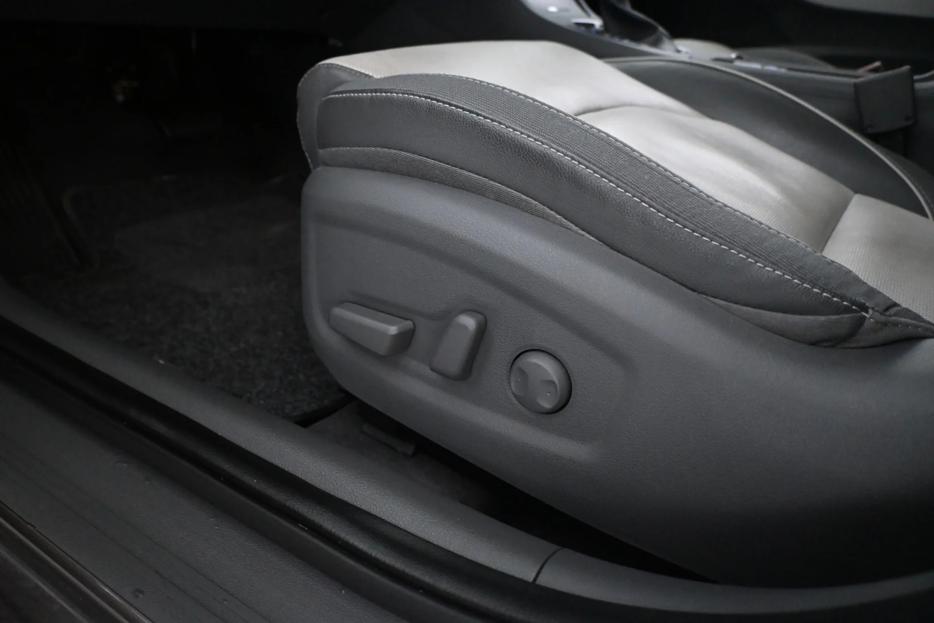 Car Image - 1ifnC3TZQiBRyv4JovVVV3