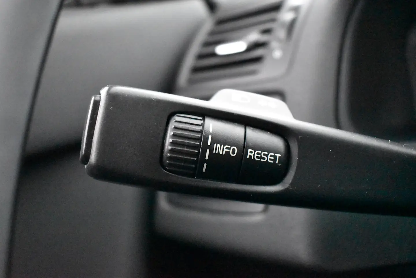 Car Image - d9xGQwJWQYDalNb4sWHY3