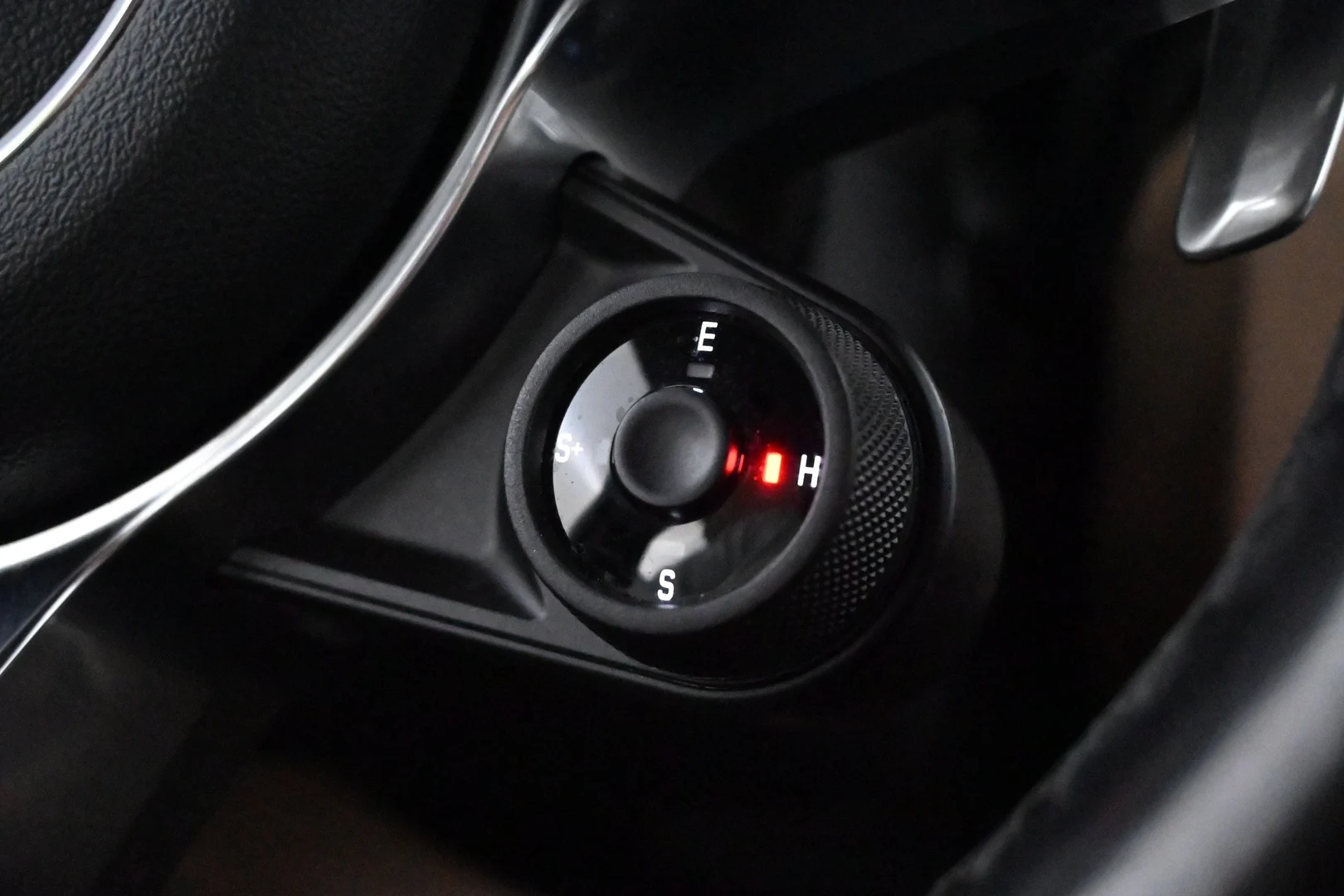 Car Image - 5mUsJwtG5P0Ugz4Ym8yZGq