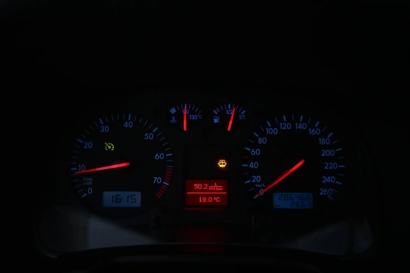 Car Image - 3qFuY4gTAF1MbMgYJb2FCl