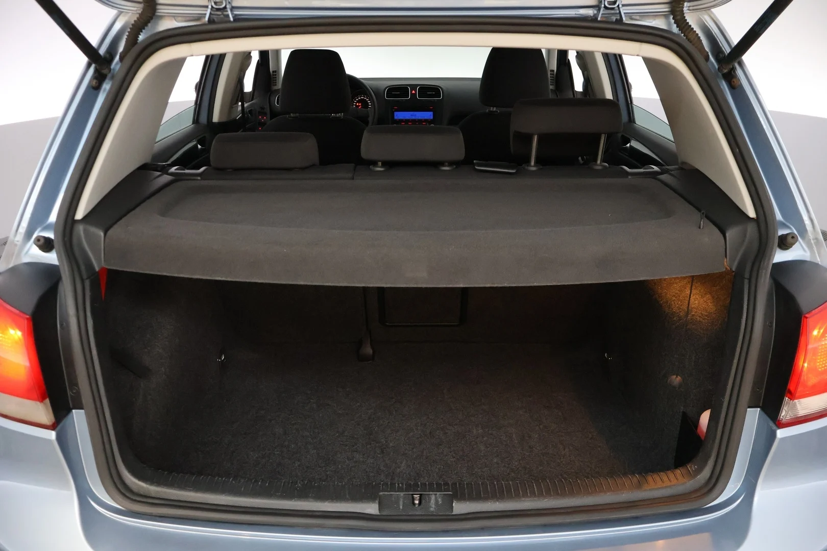 Car Image - 1xT4NYWlOSPLvOQvOzMCxe