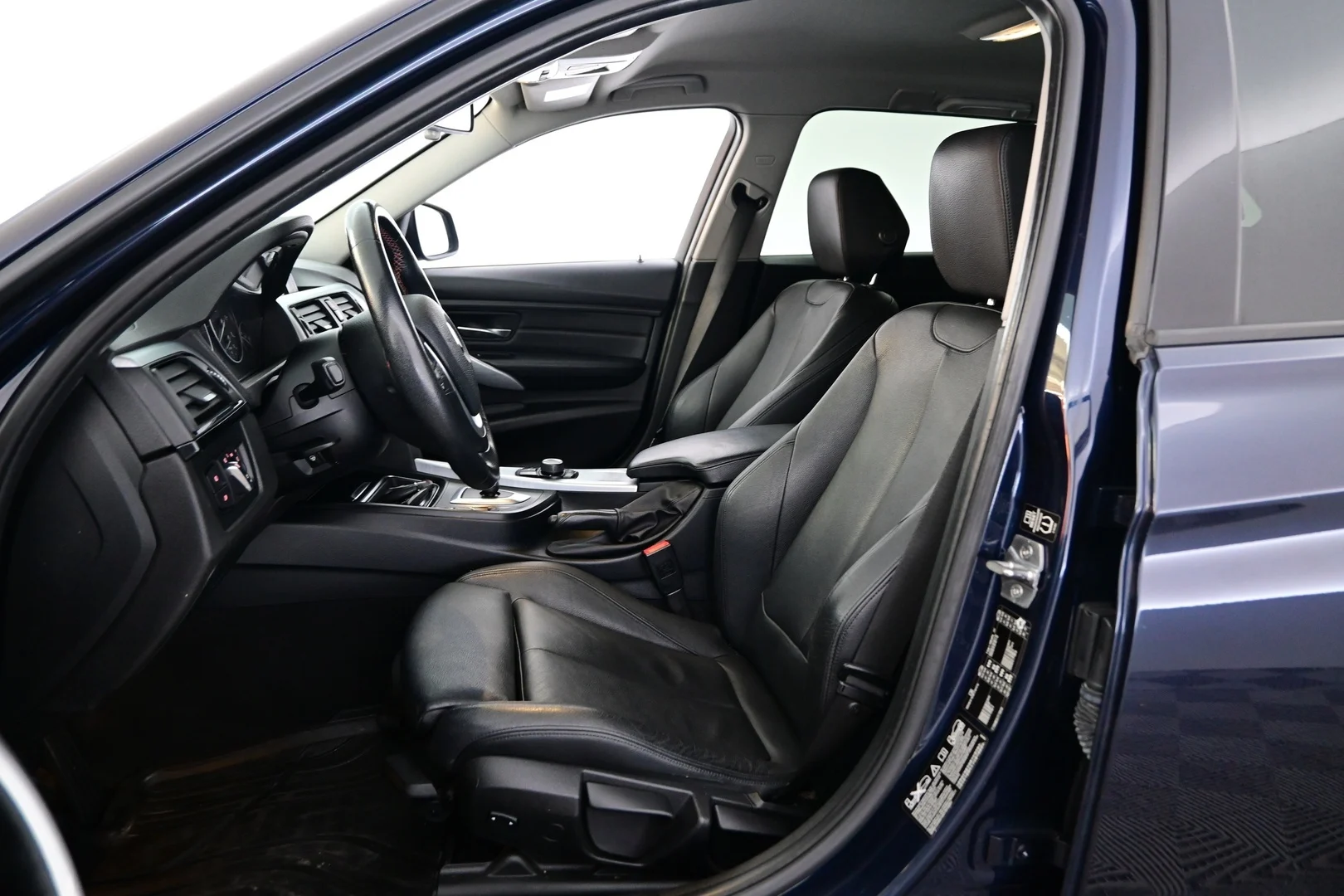Car Image - 6dCkrebZqHaNvh3ca8r2yJ