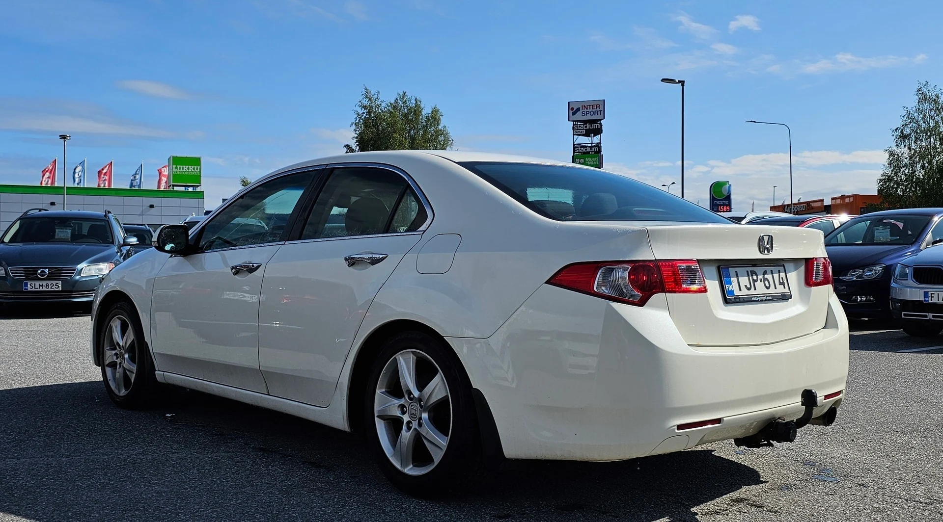 Car Image - 6G0pGavSd8UGtYqEqG8gr2