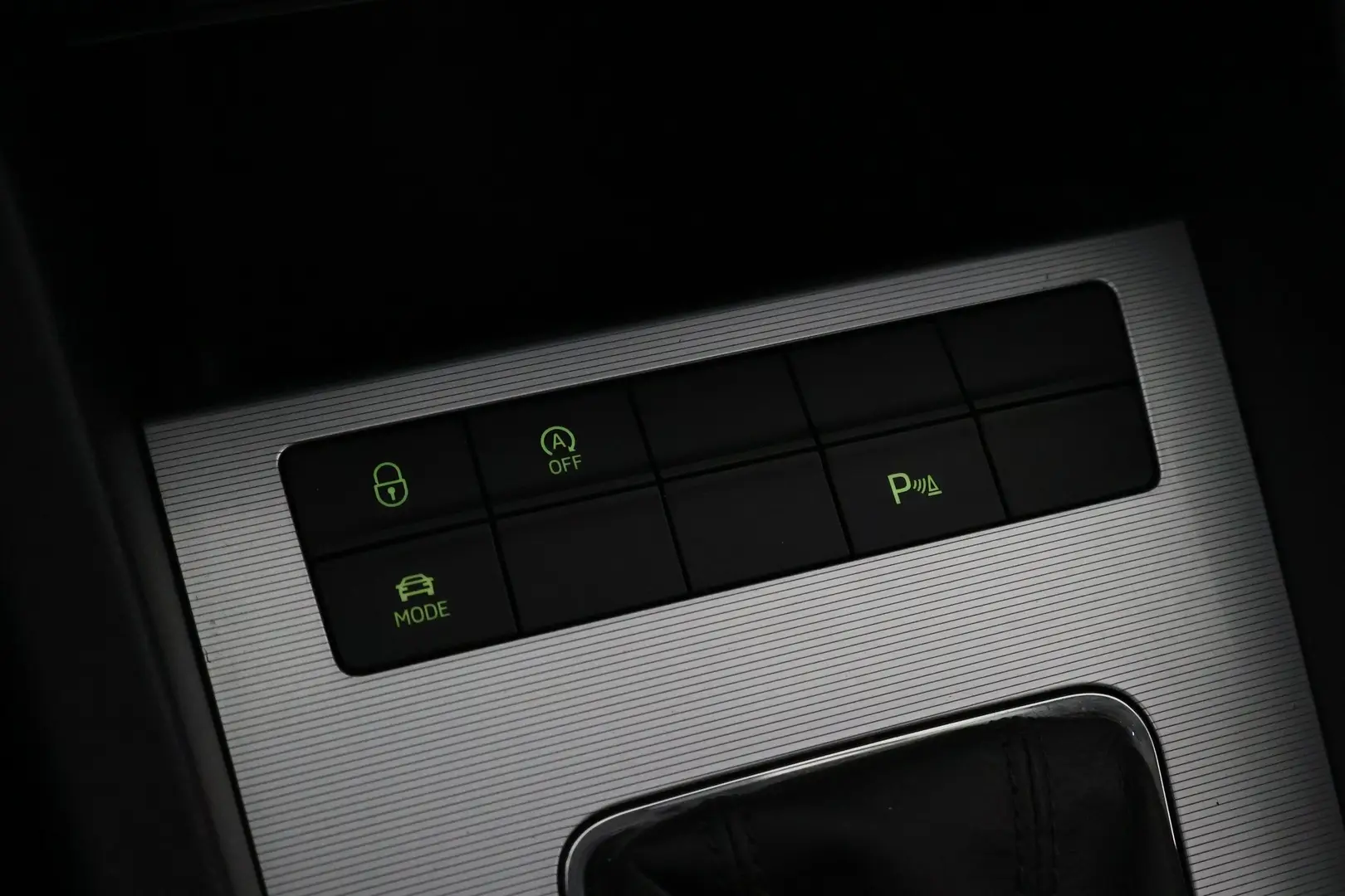 Car Image - 2KReNB5nDt2A1FEq3k46p3