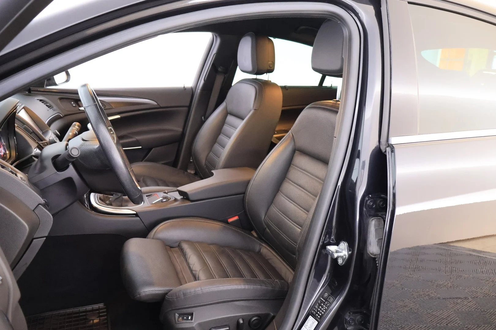 Car Image - 26vRnvS0fuZ4CDP4HoVPjV