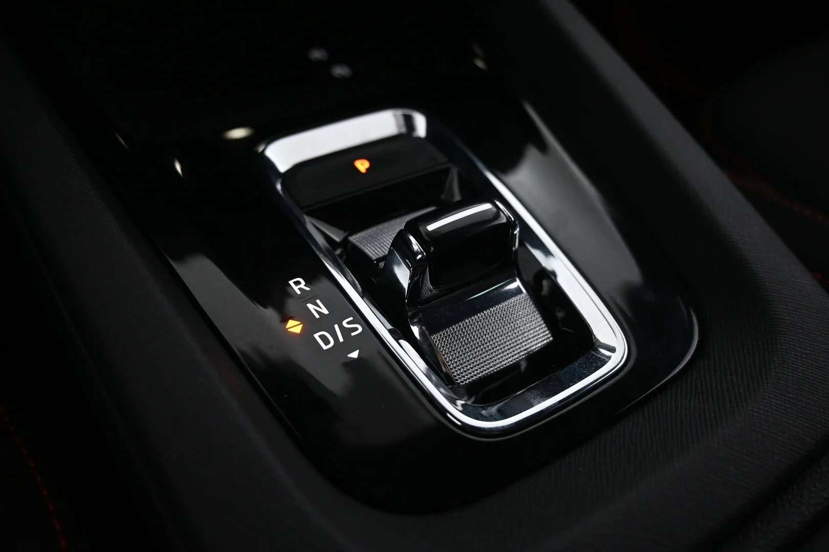Car Image - x3M5mPuGqQRAUje1VisBV