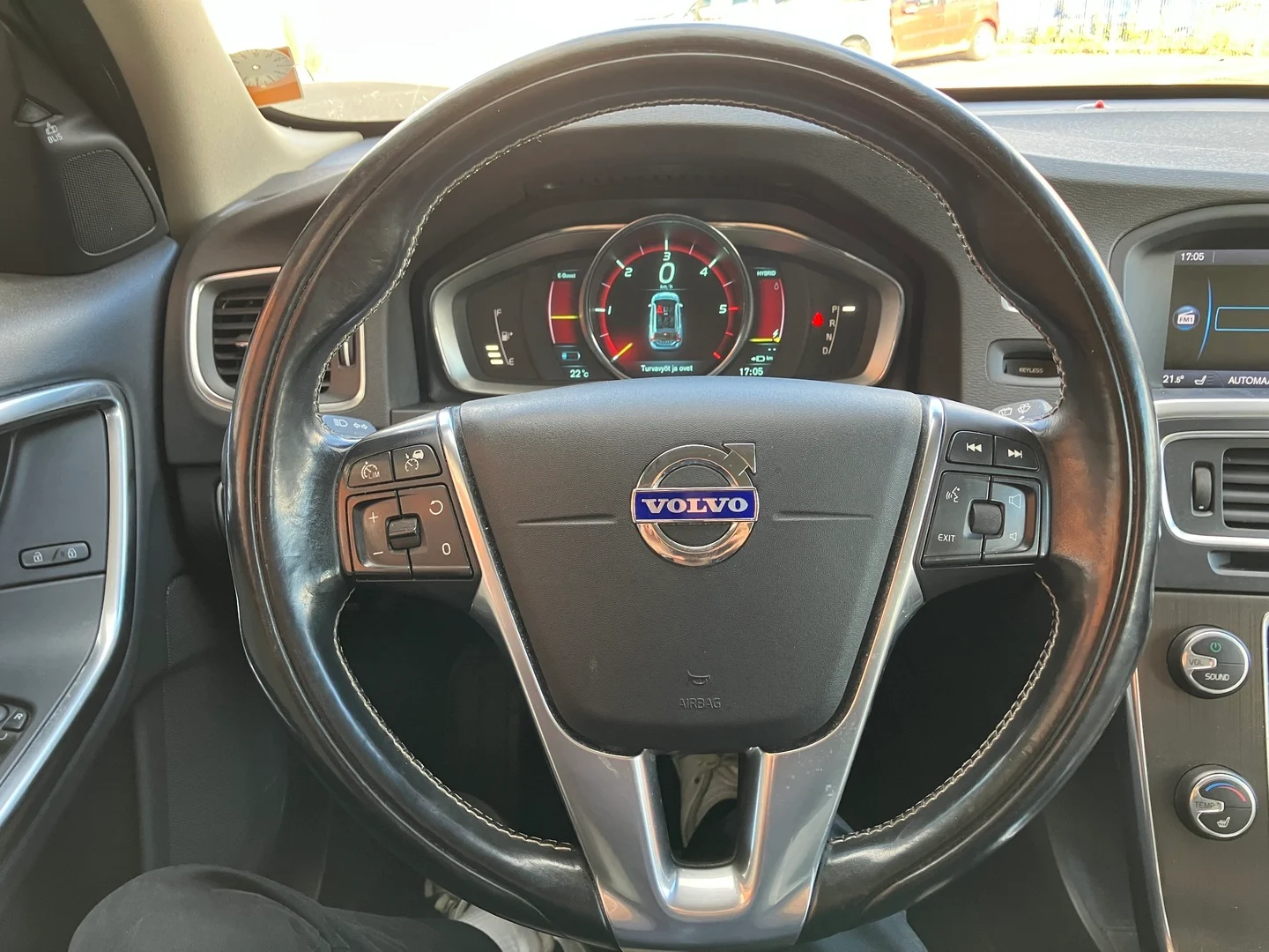 Car Image - 6RDeXwiQfgXieS1jYTnJSJ