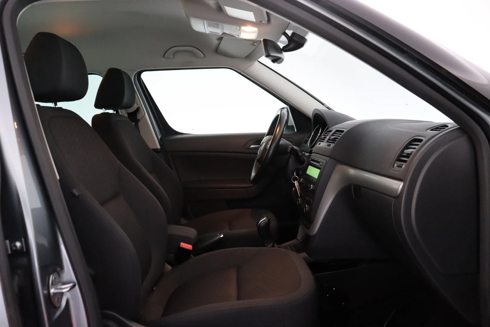 Car Image - 45GSfNC5e352kwKOWXE202