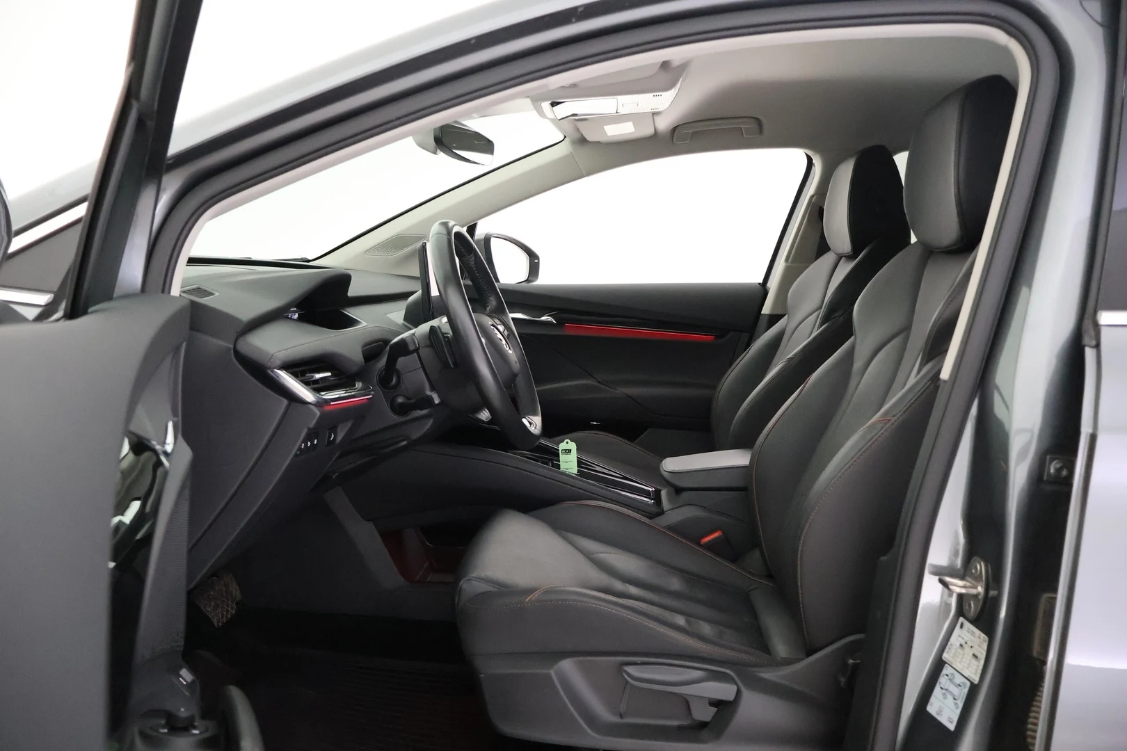 Car Image - 1SN7KGk3wLlJdWDEmy1mmF