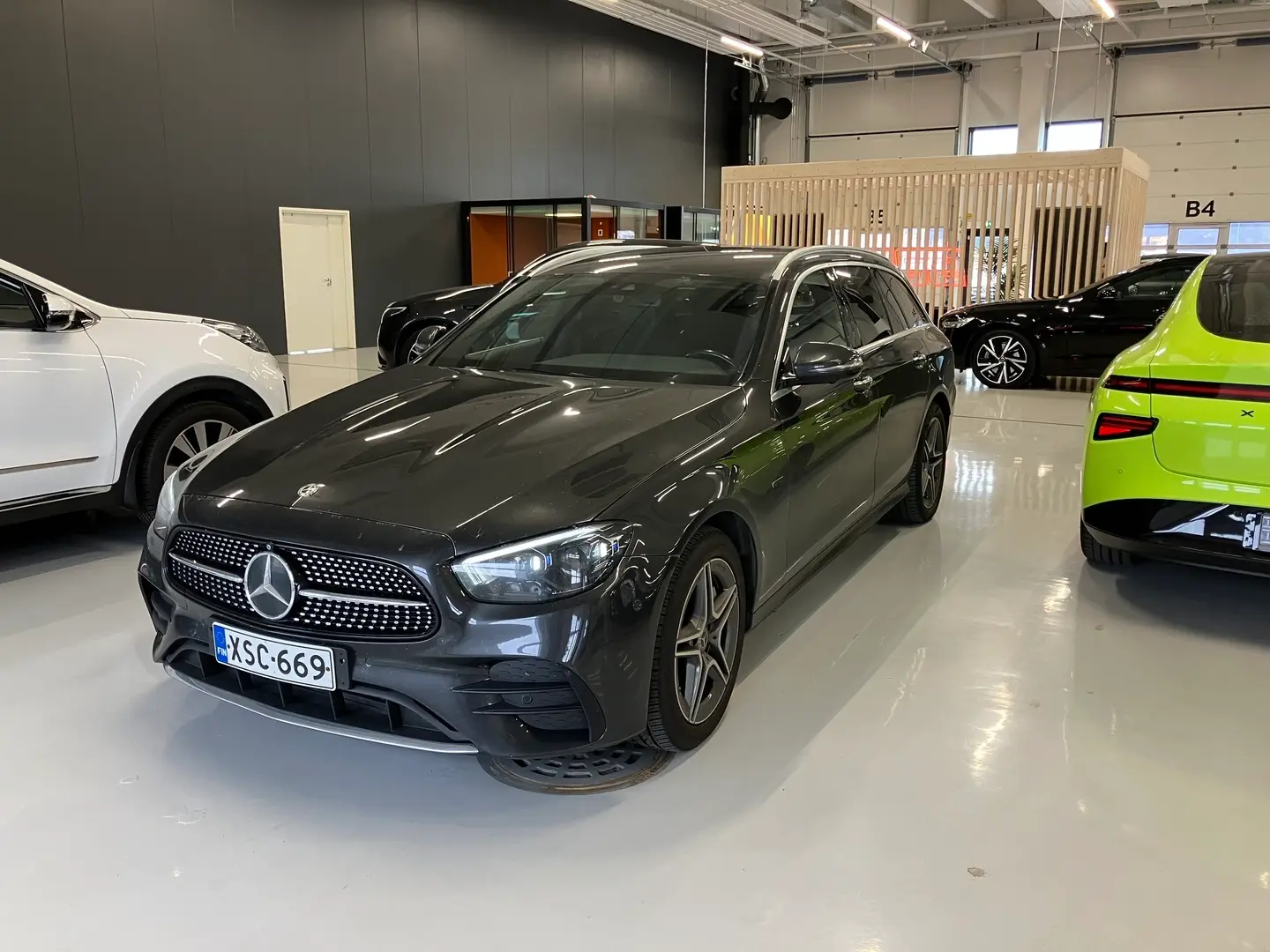 Car Image - 2gRDuRbbyuj6ye9azaan6s
