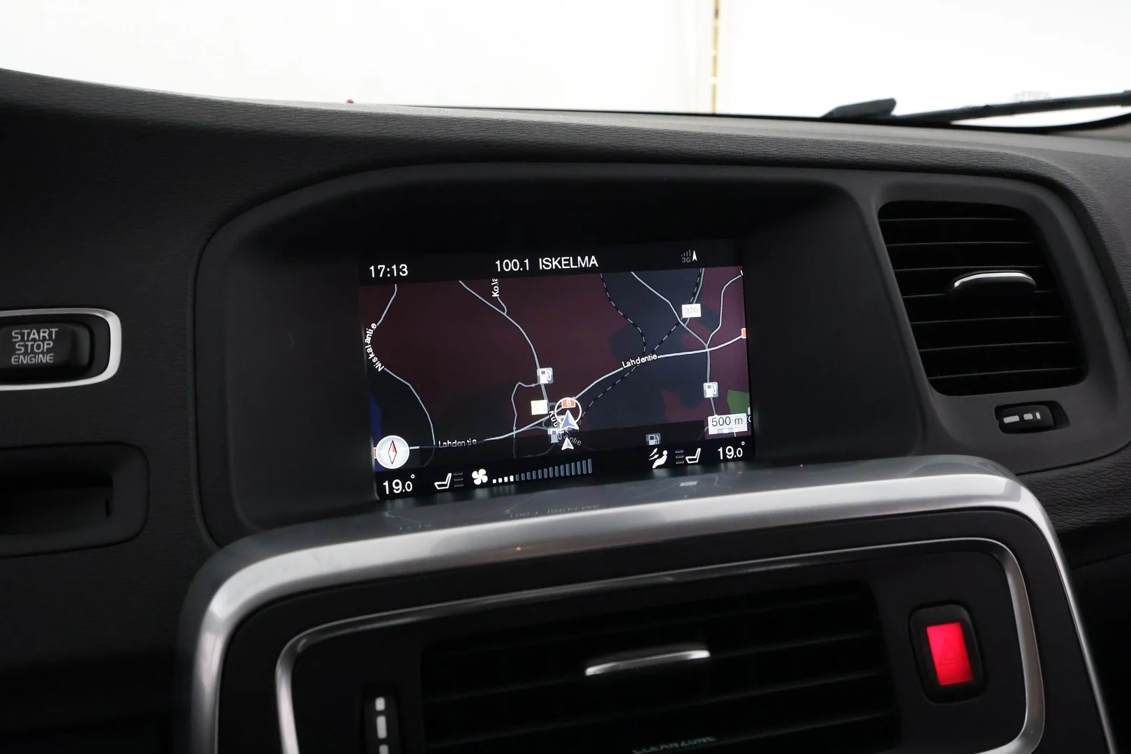 Car Image - 1k9Y3kE85QU2mg2N5uxWPR