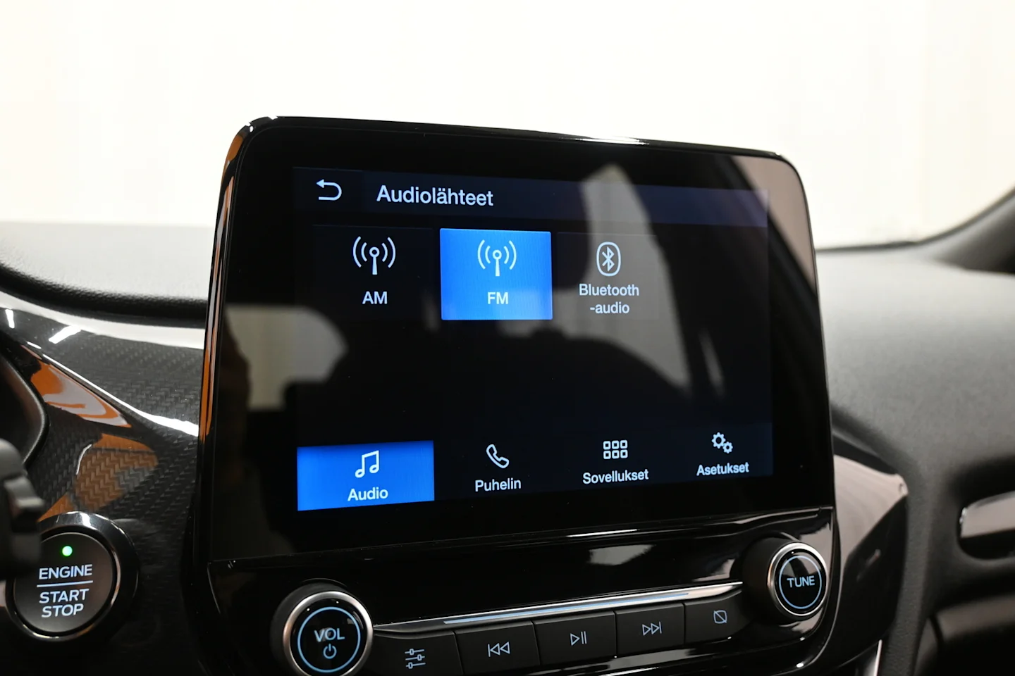 Car Image - 2nSlkwUu7t3oUc2jXfBVSi