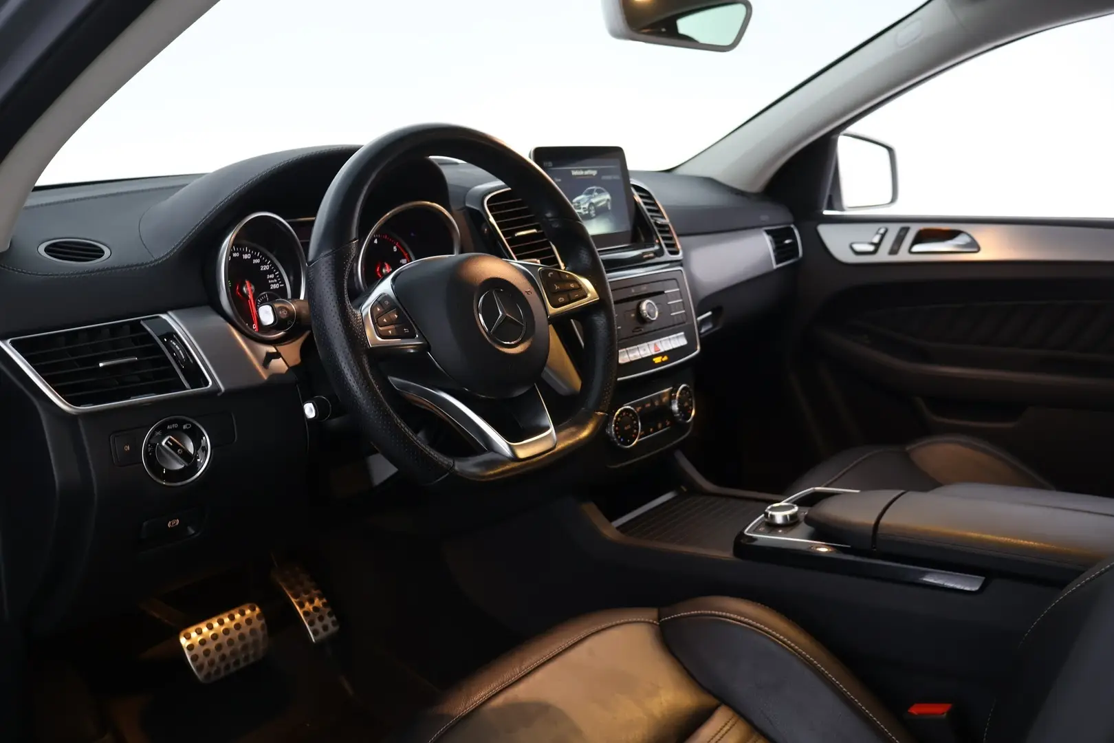Car Image - MVyB7v0Eo1prirdmDHFDC