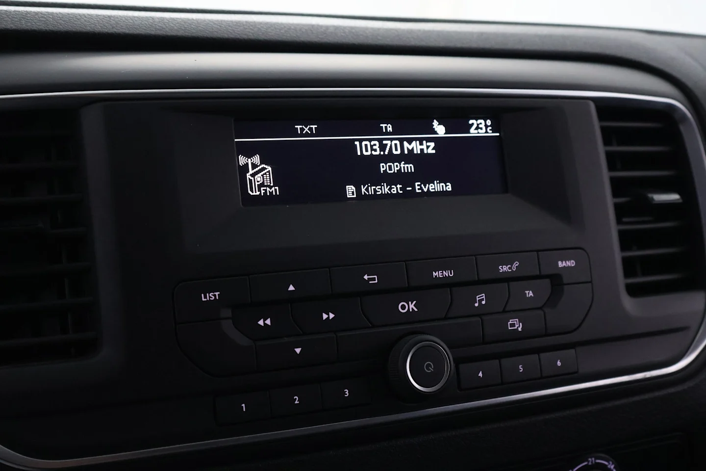 Car Image - 1jWOcEUQr0foGIJOD8Esfb