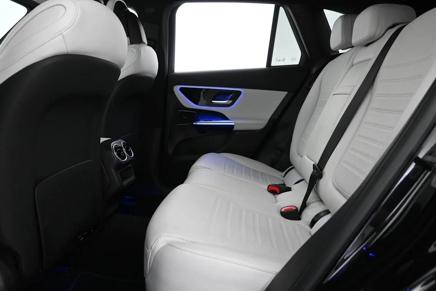 Car Image - 5MjYiR5HuNuoAxjdmQeTFF