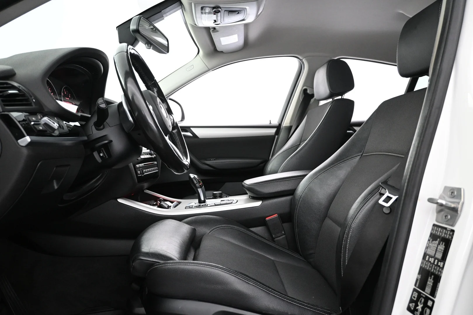 Car Image - 6zneRhDn5h2LmOcOYvZHzl