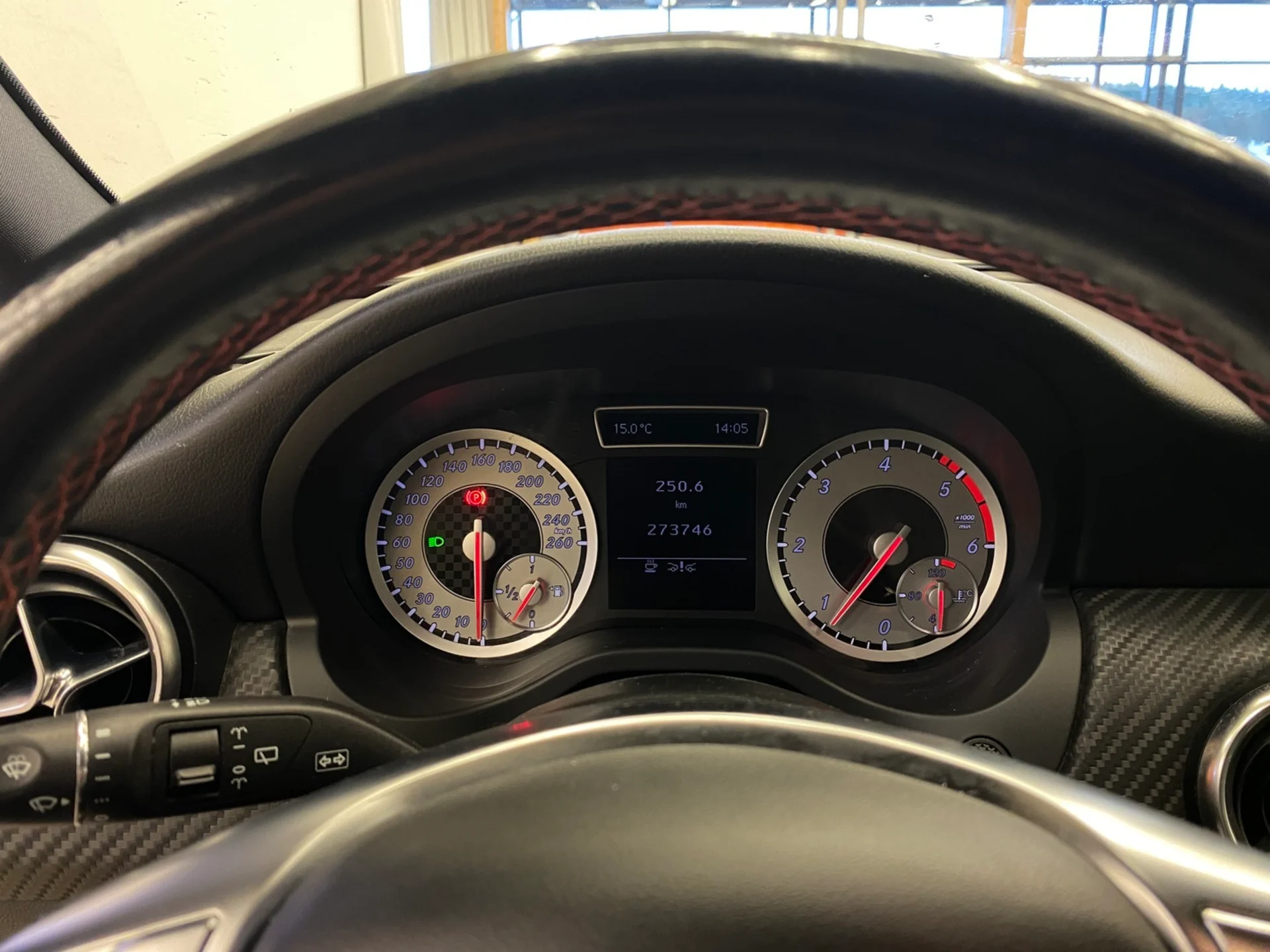 Car Image - uCsv2tsbPVu3deb3pveaS