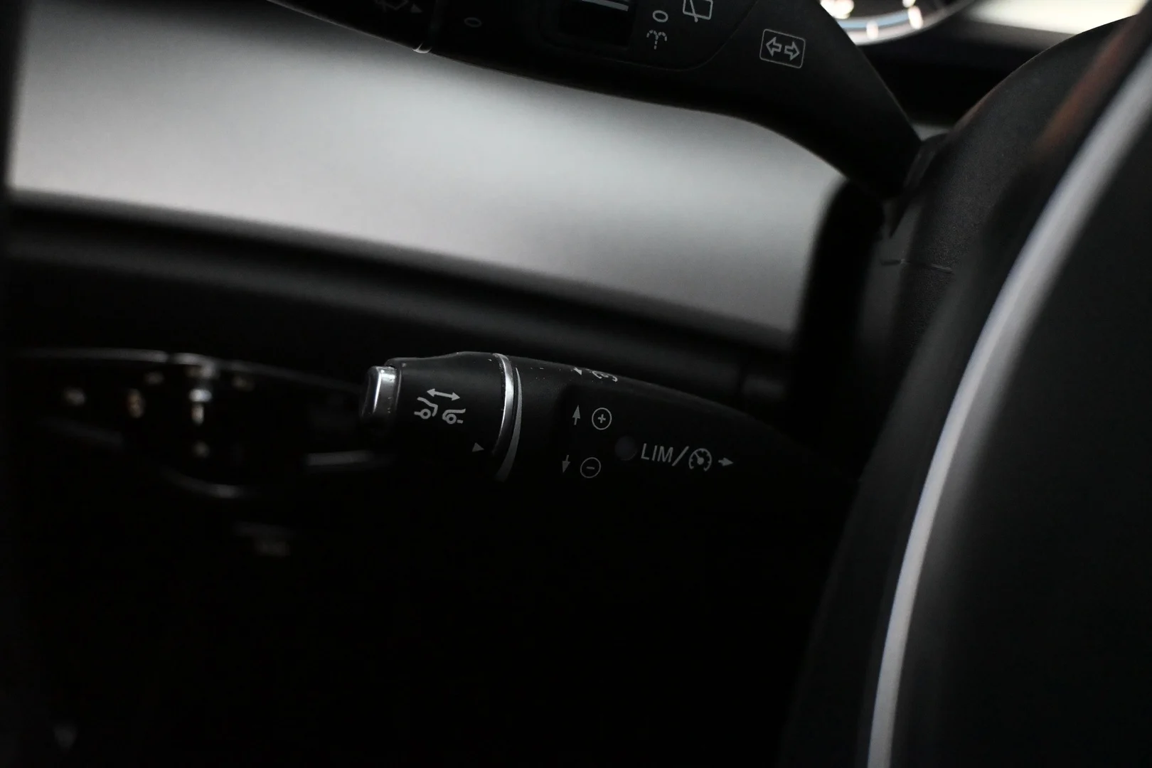 Car Image - 3941yzFRPcXv8A5vYfJ6G