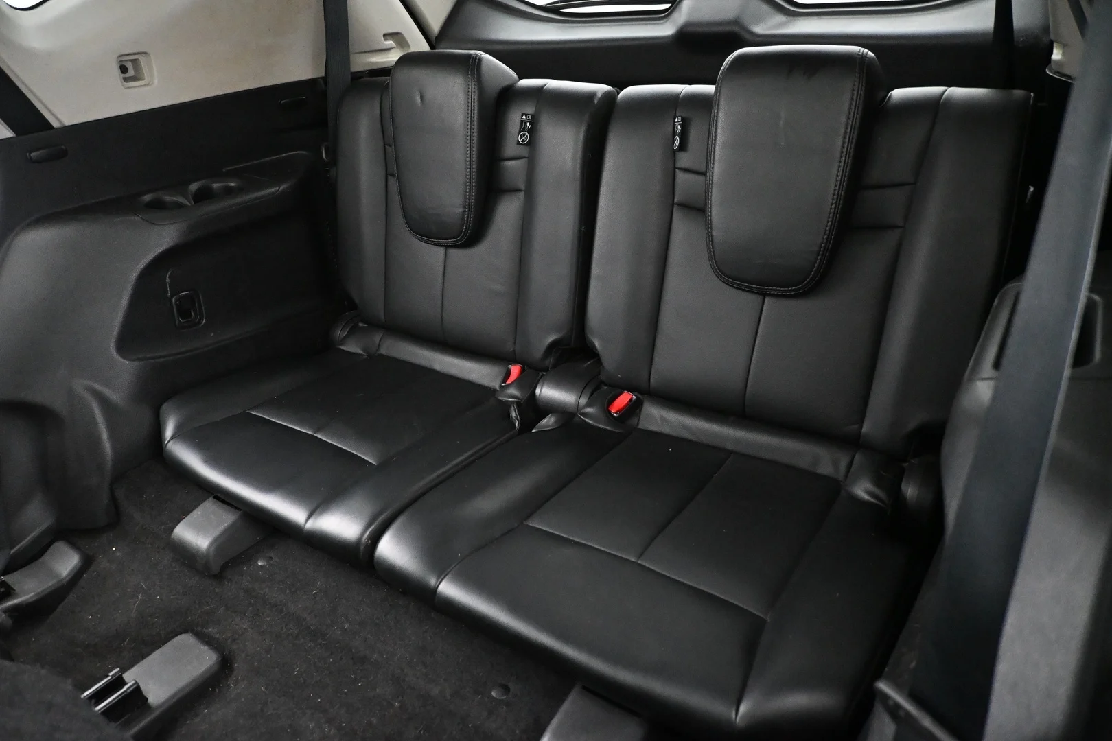 Car Image - 16vit5fUeQIr0U1JrUoOUs