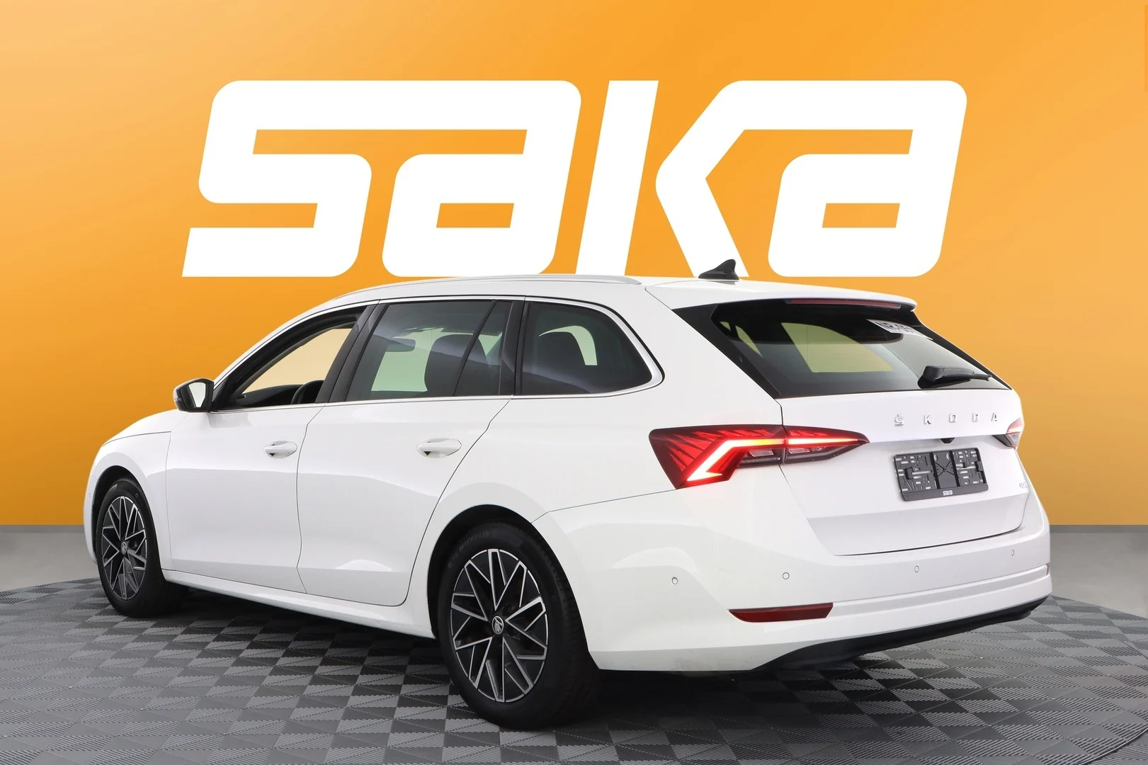 Car Image - 4Fwto4ynIOEyyqM6tQjU4k