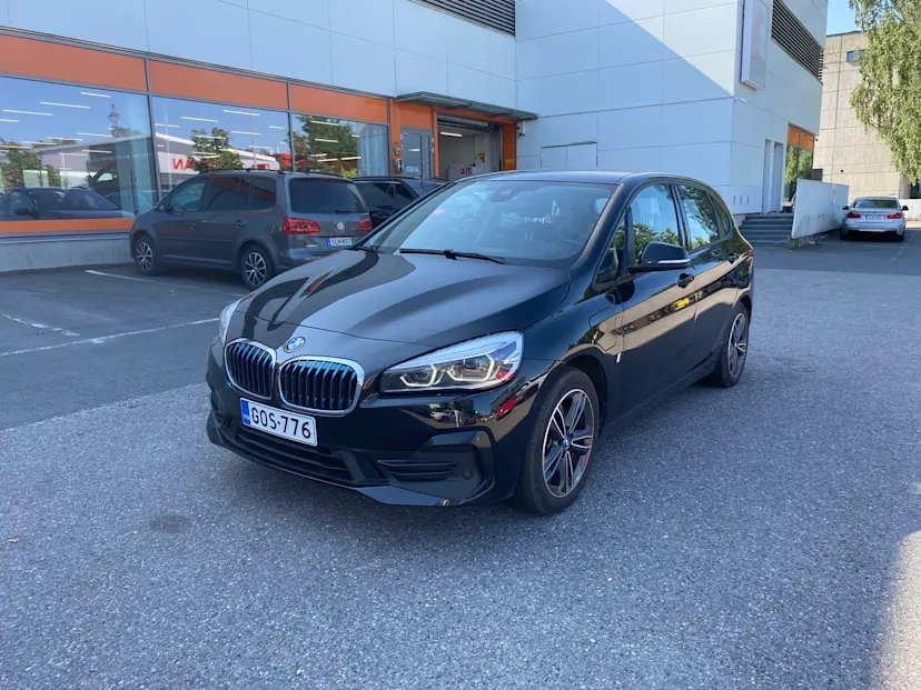 BMW 225