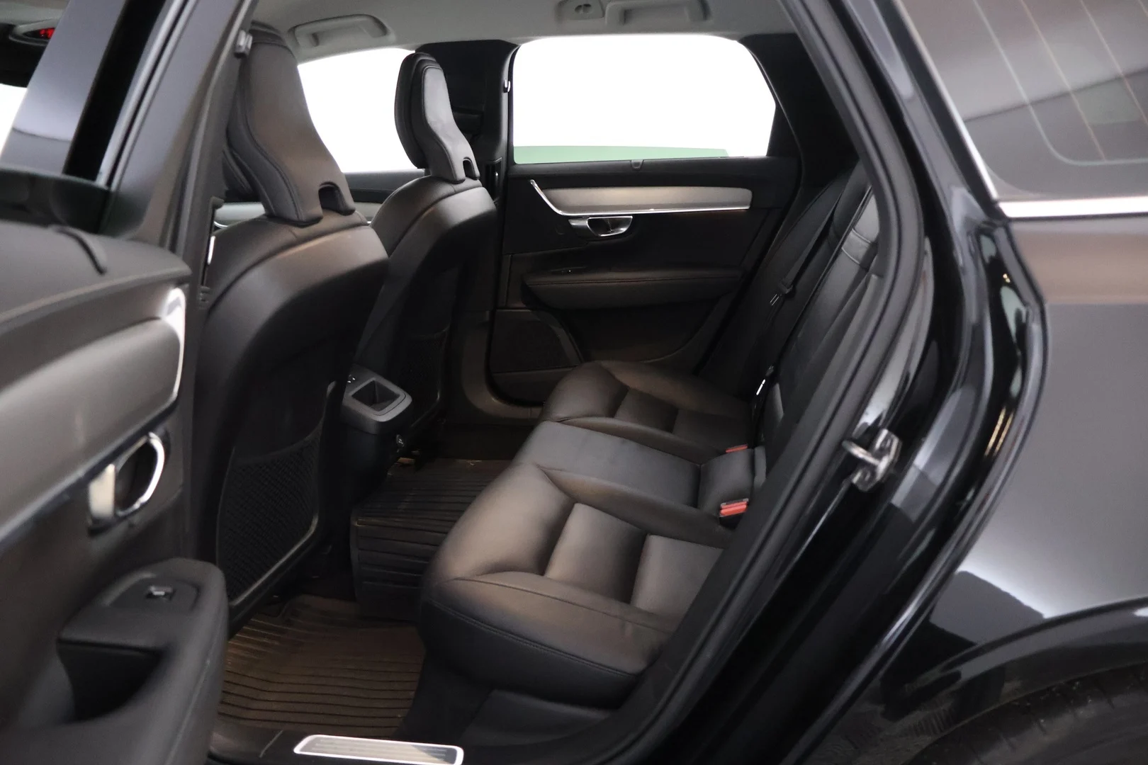 Car Image - 6VsSSDJzZEO7jnM917b9bj