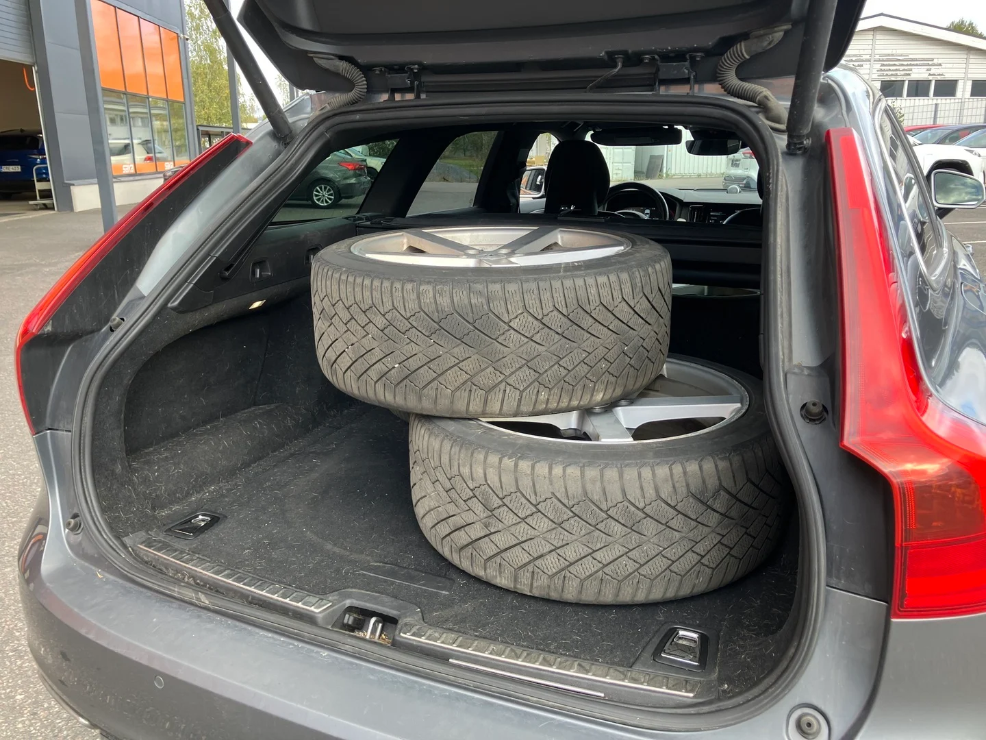 Car Image - 7HuZcvr6L78gO8b8aZpJUm