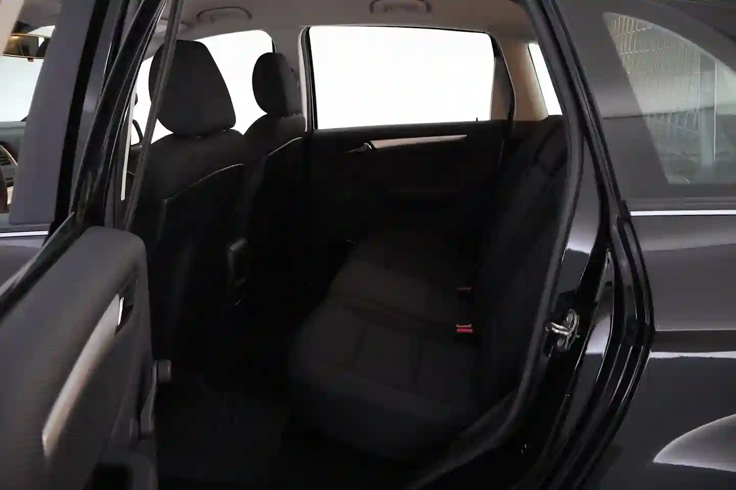 Car Image - 2pvQX6CKiB5zWtb3jeL3C0