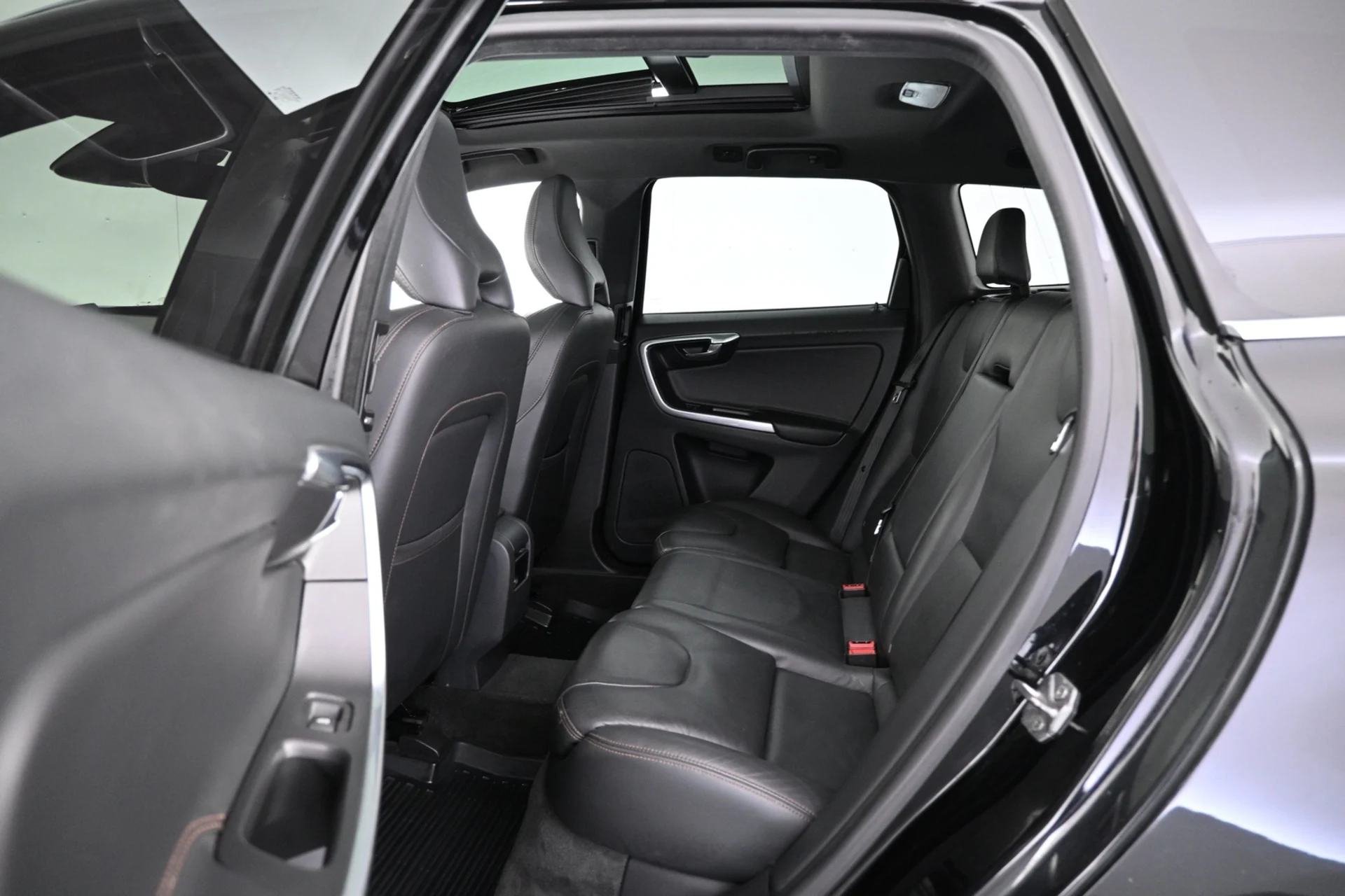 Car Image - 3wEMiEHtDJckNKkqoFWtf4