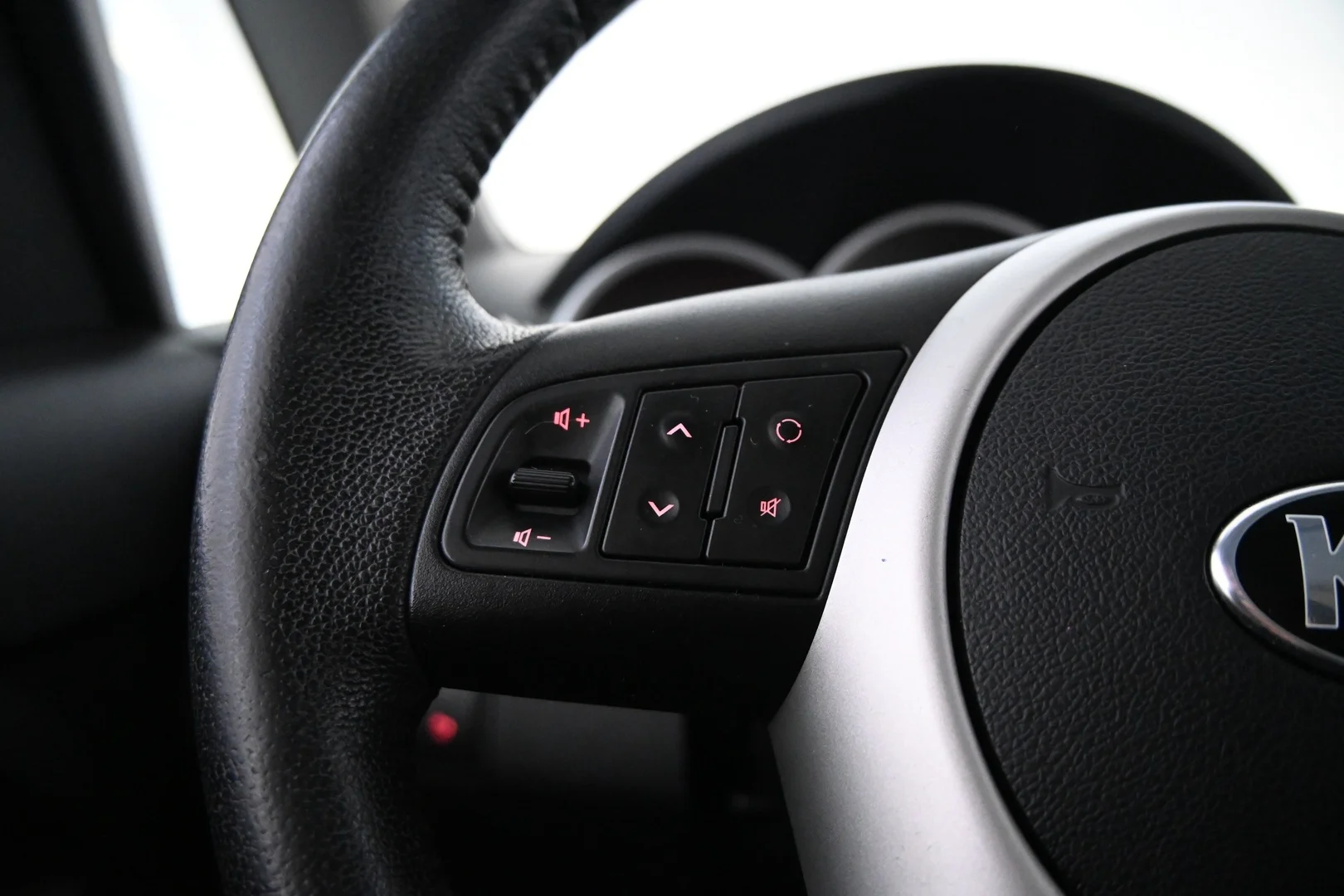 Car Image - 4AnD8QBNH6ZveJCrtPkovC
