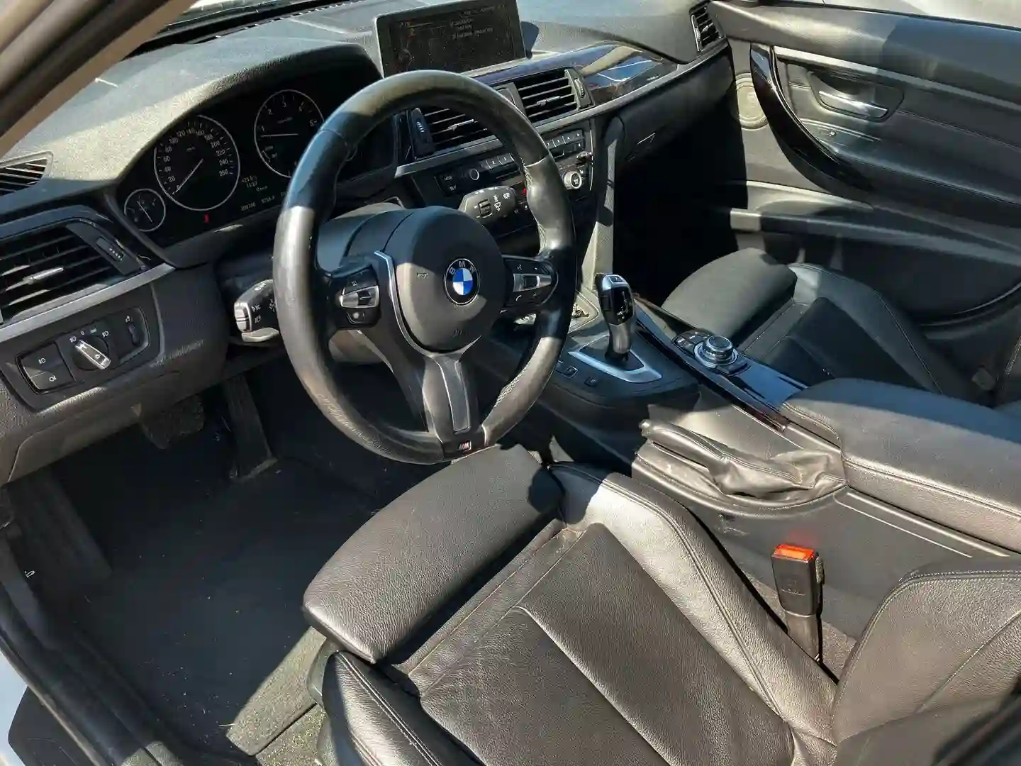 Car Image - 4SM11ISyVva2DsfwpDnnmH