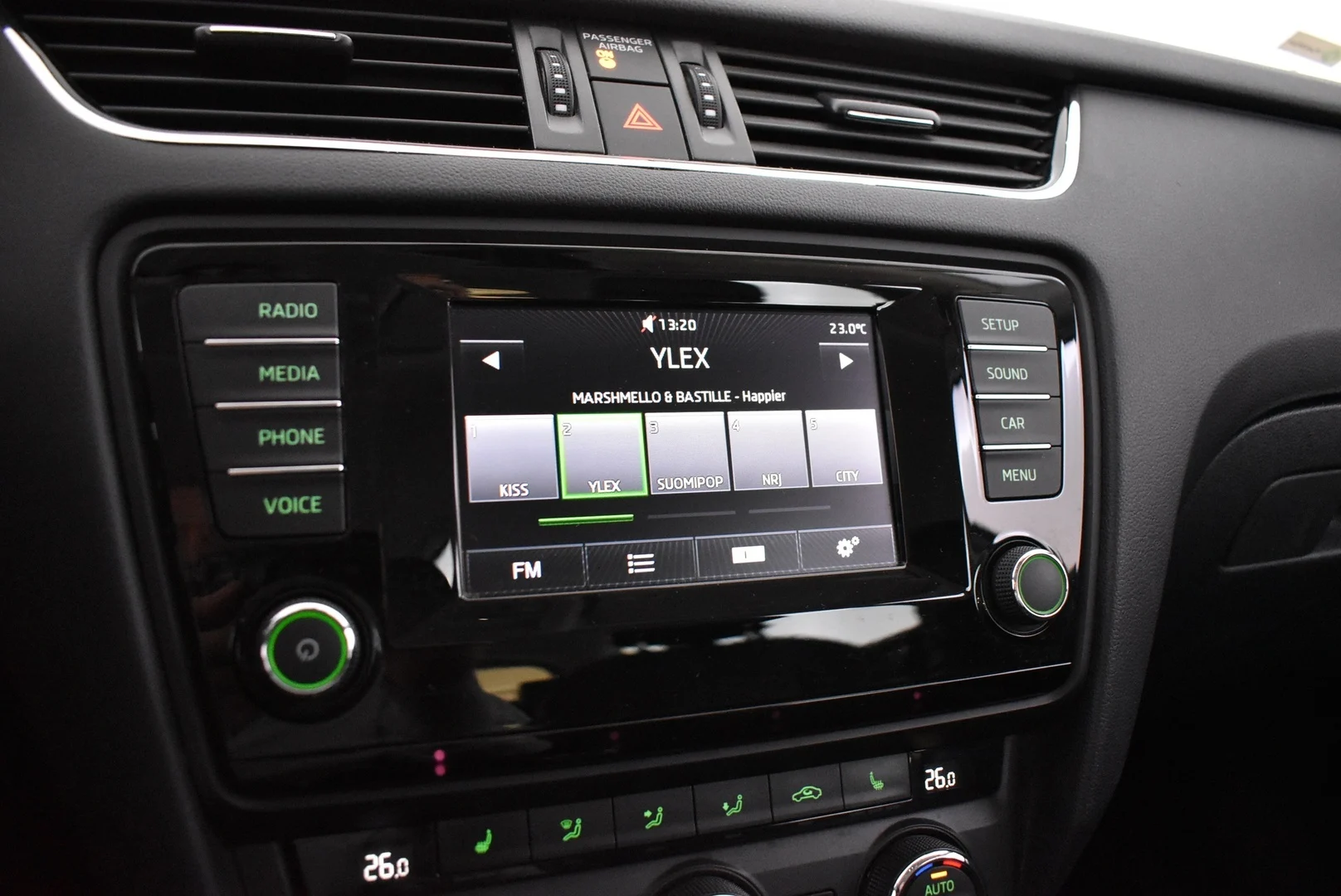 Car Image - 2ev18Zb02CMD920PFdtHk8