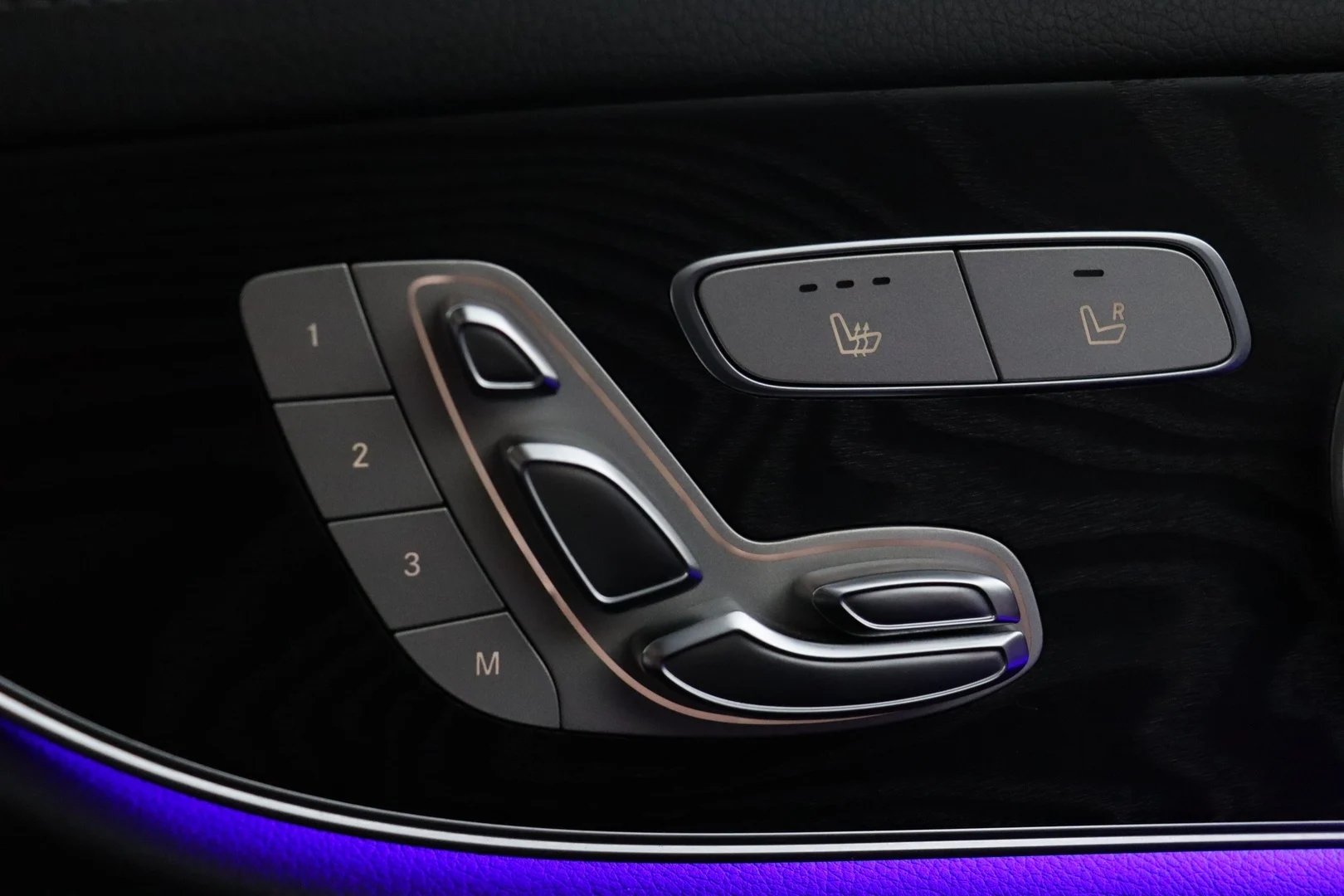 Car Image - 7cNhFYL5vEyYDszsToG2ut