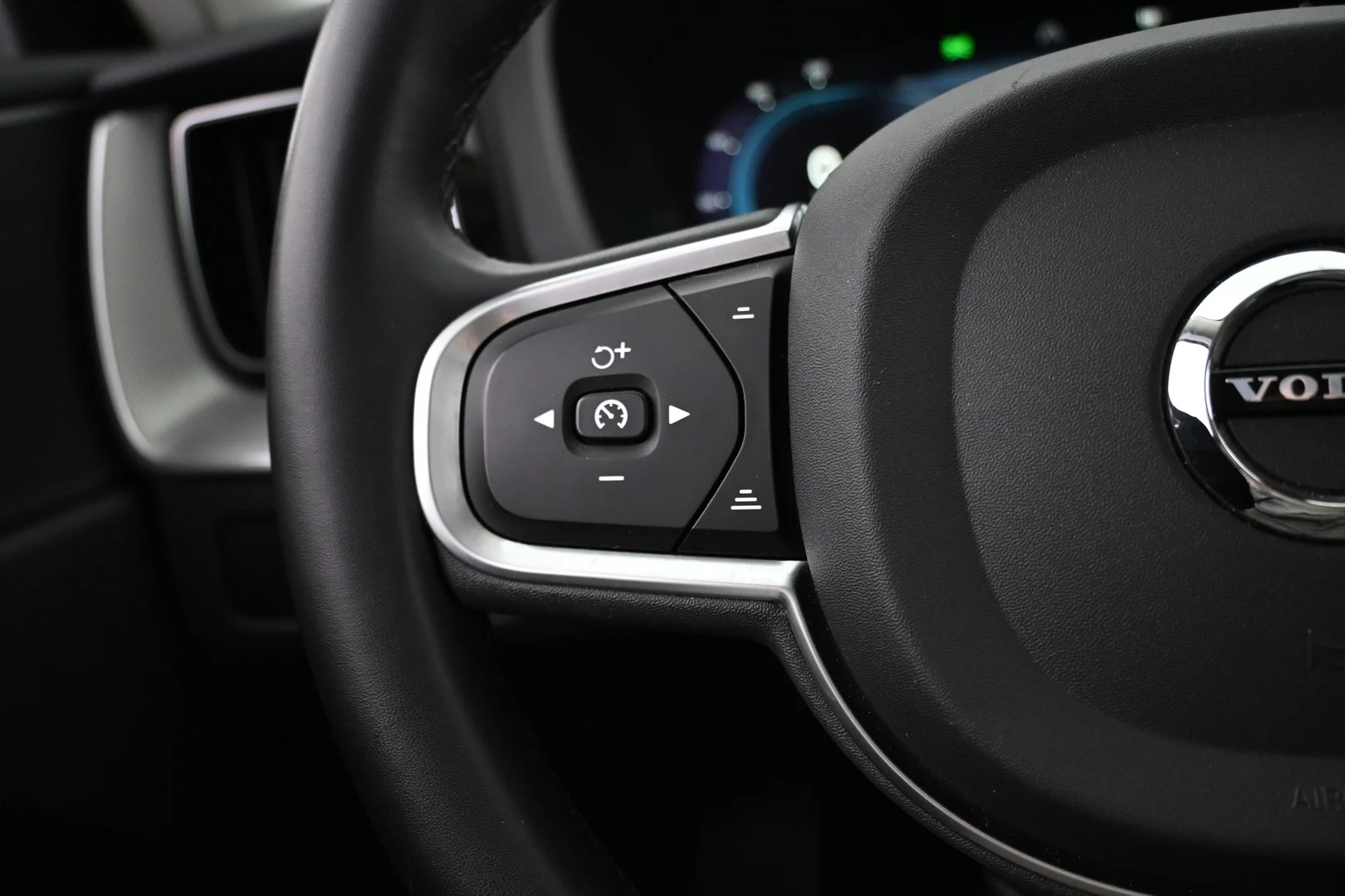 Car Image - 5vfwC8XjwrqNI2aESQabFL