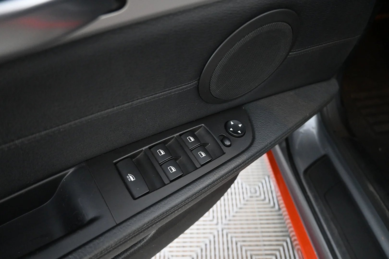 Car Image - 5lUQUebmsQRbbZnZo0zXfK