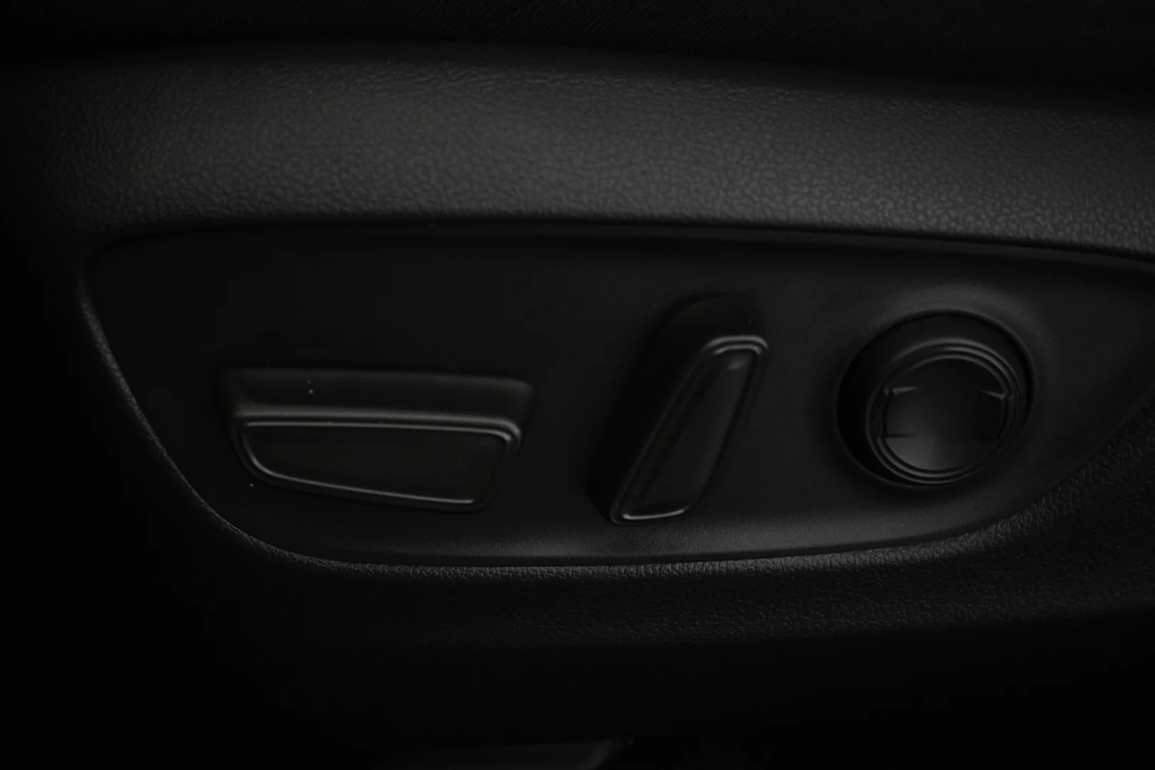 Car Image - 1HAjXgnCzOsqXtRtgTtFon