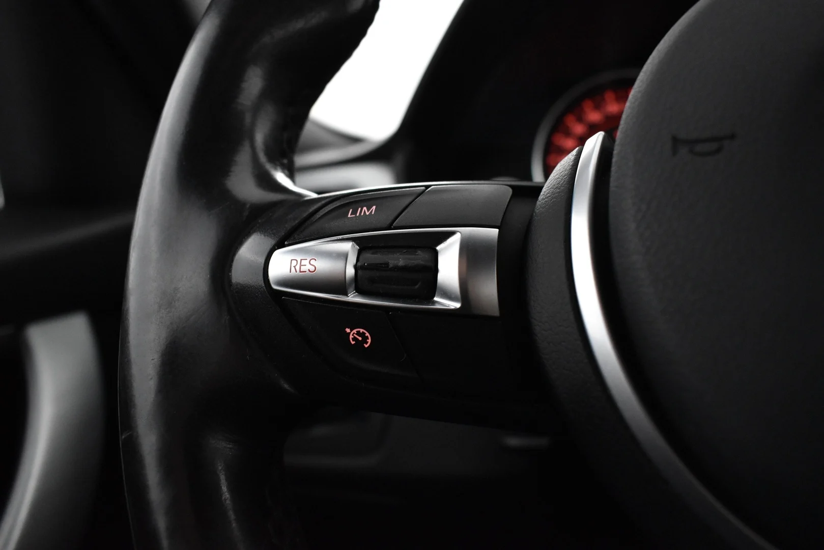 Car Image - 4flkO6qGcekHwTrVdpV00W