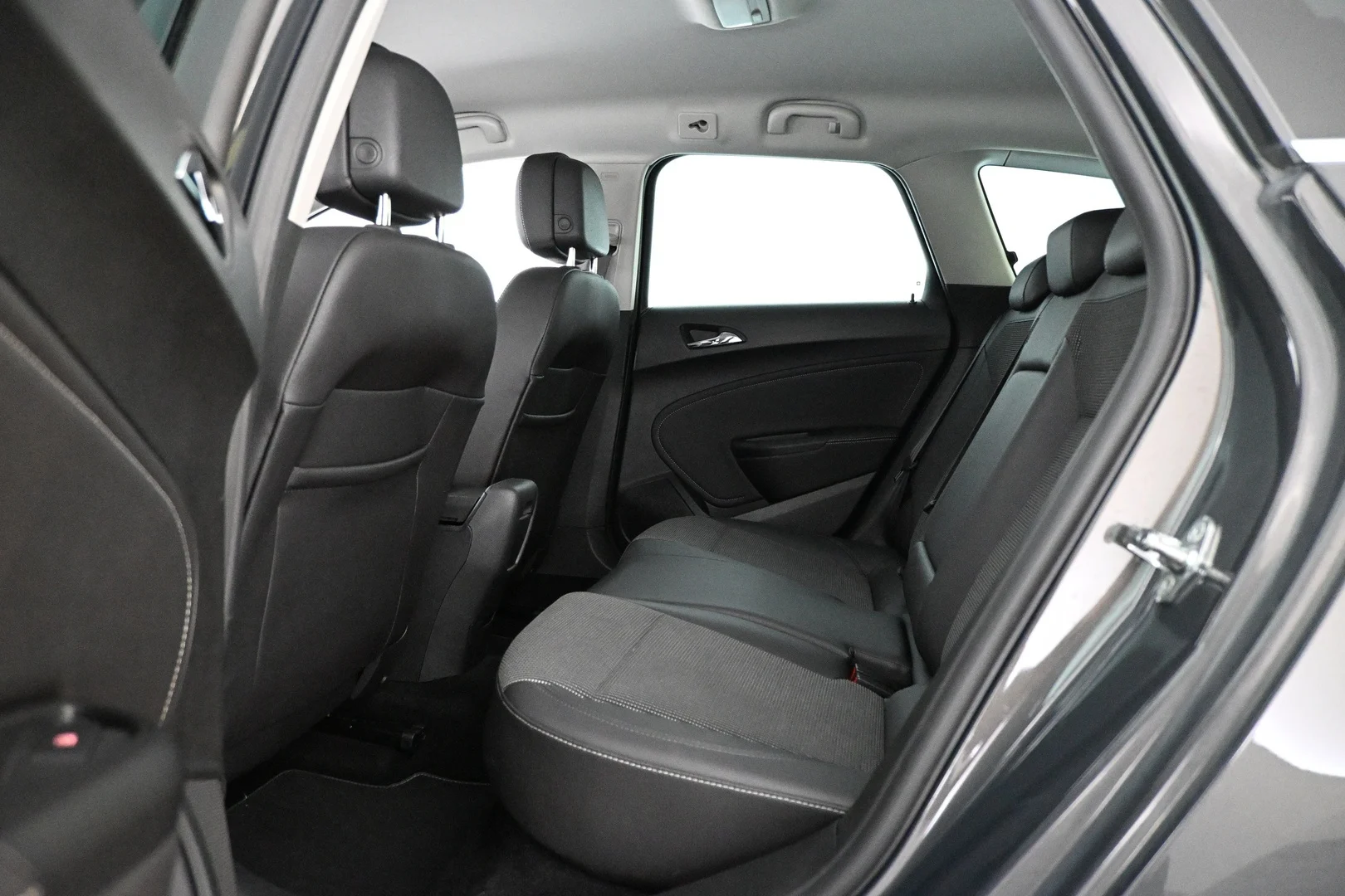 Car Image - 5xdmRkKLA9dbAikHqPrKDd