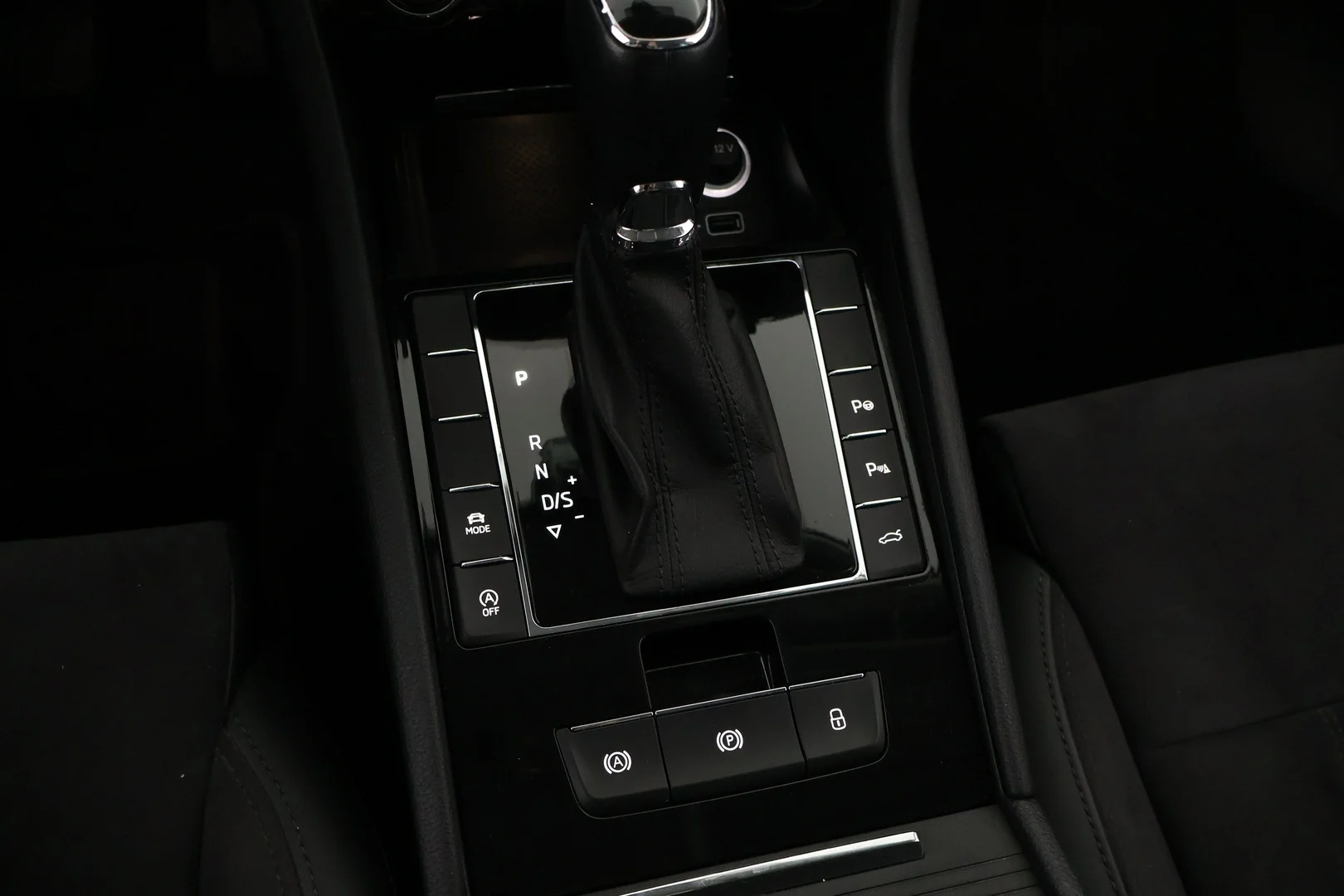 Car Image - 5WDY7csIN0l5btv77q1rXF