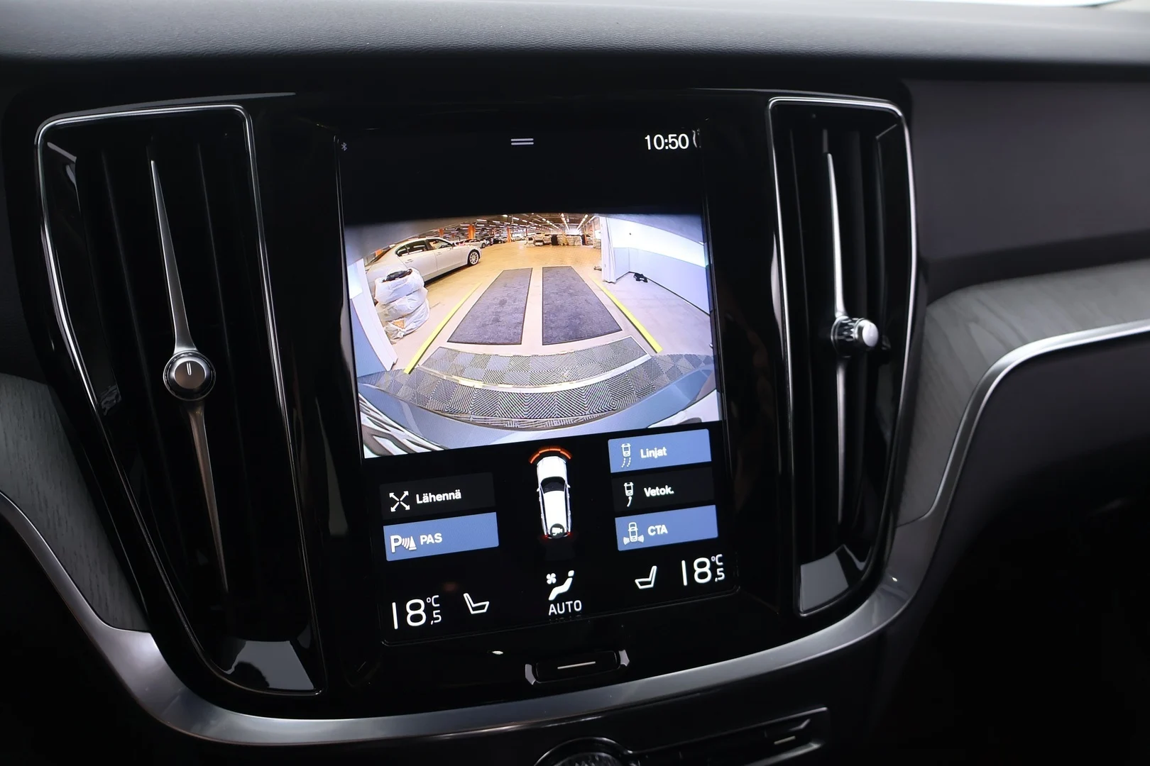 Car Image - pKKvEjCqS0QZJXdau2W5q